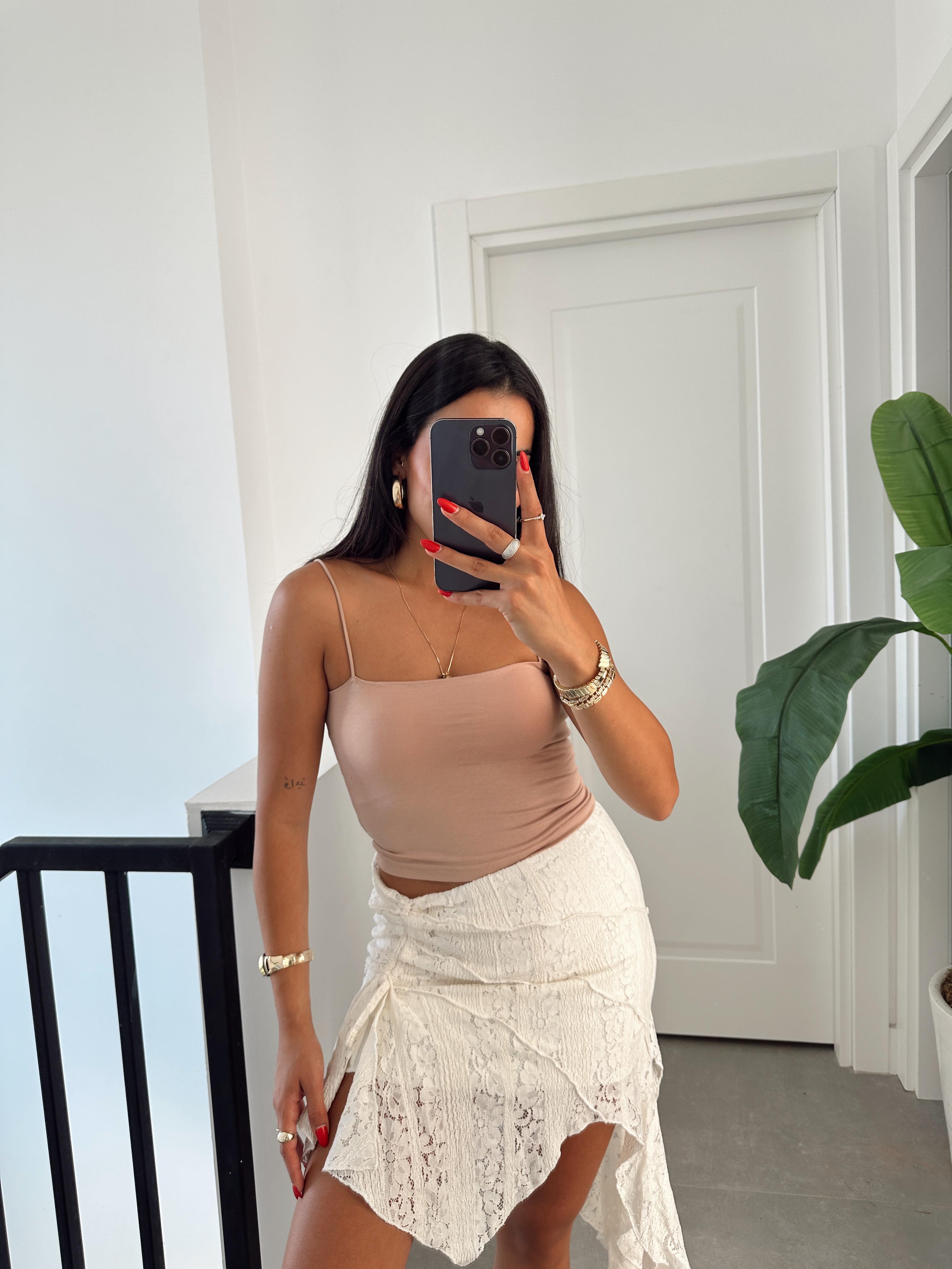 Bej İçi Dolgulu Askılı Crop