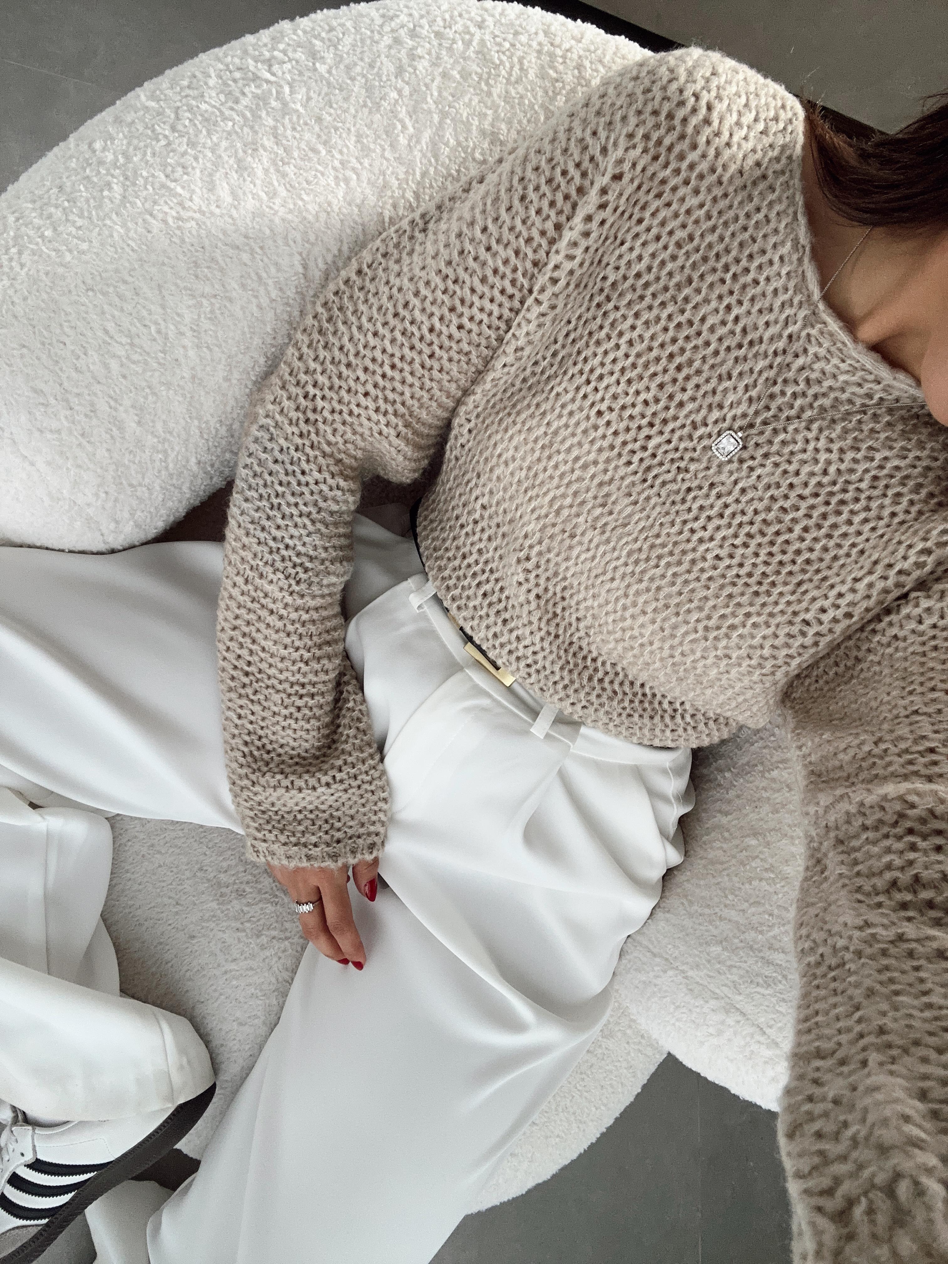 Bej Yarasa Kol Triko Kazak