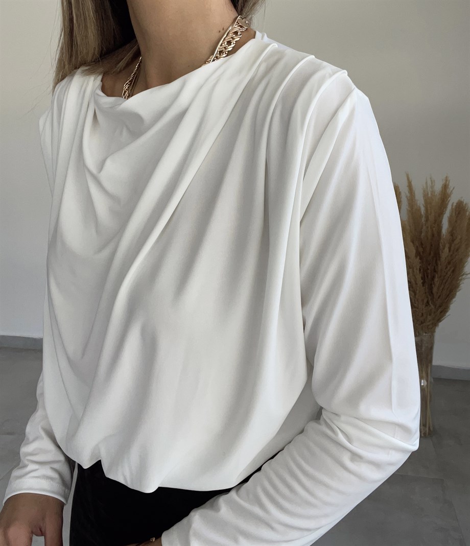 Beyaz Eteği Lastikli Bluz