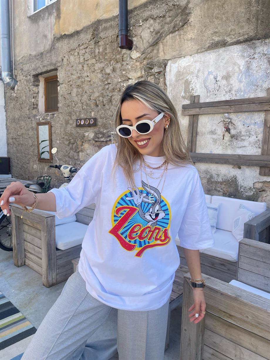 Beyaz Karakter Baskılı Tişört