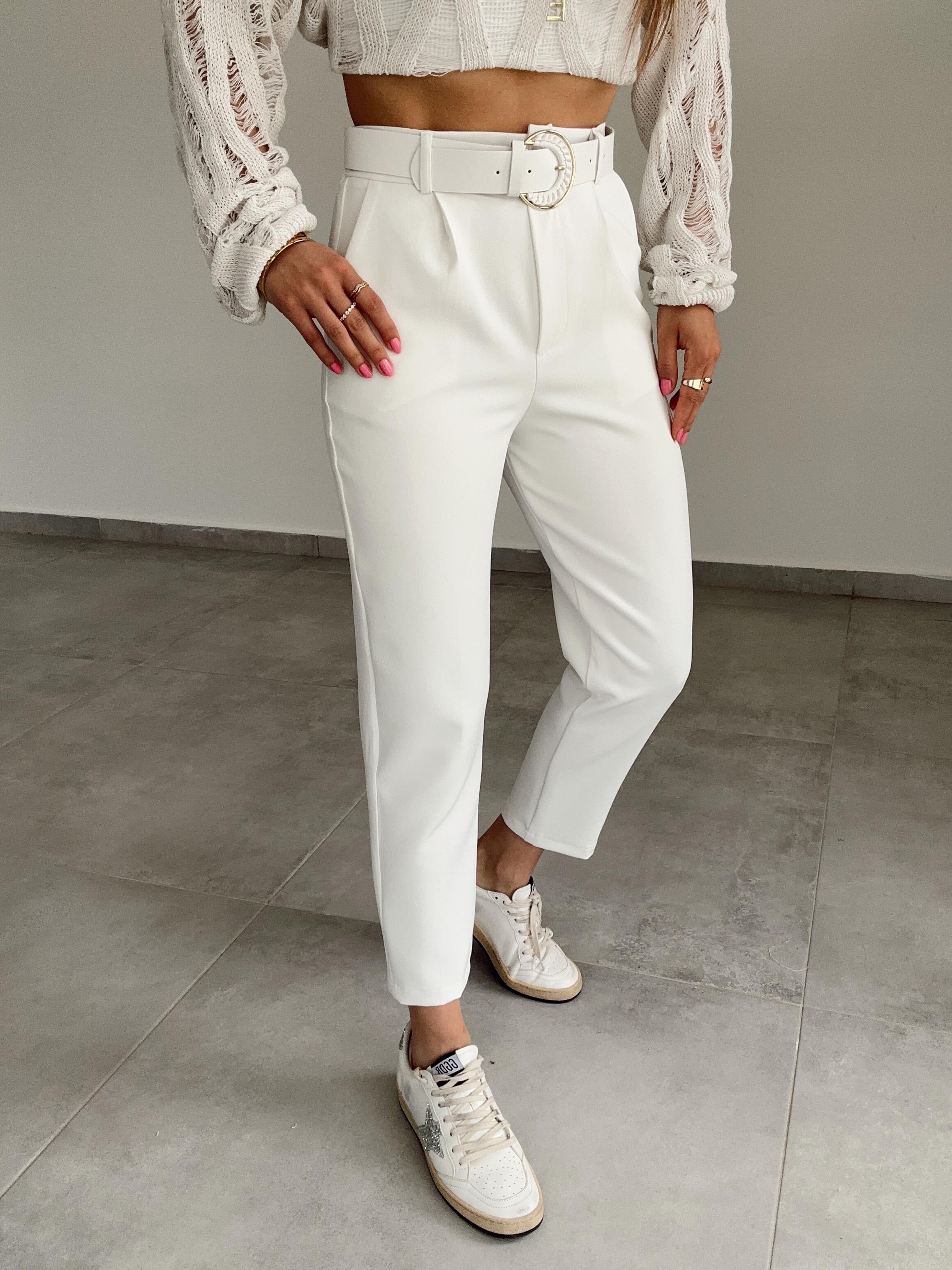 Beyaz Kemerli Atlas Kumaş Pantolon