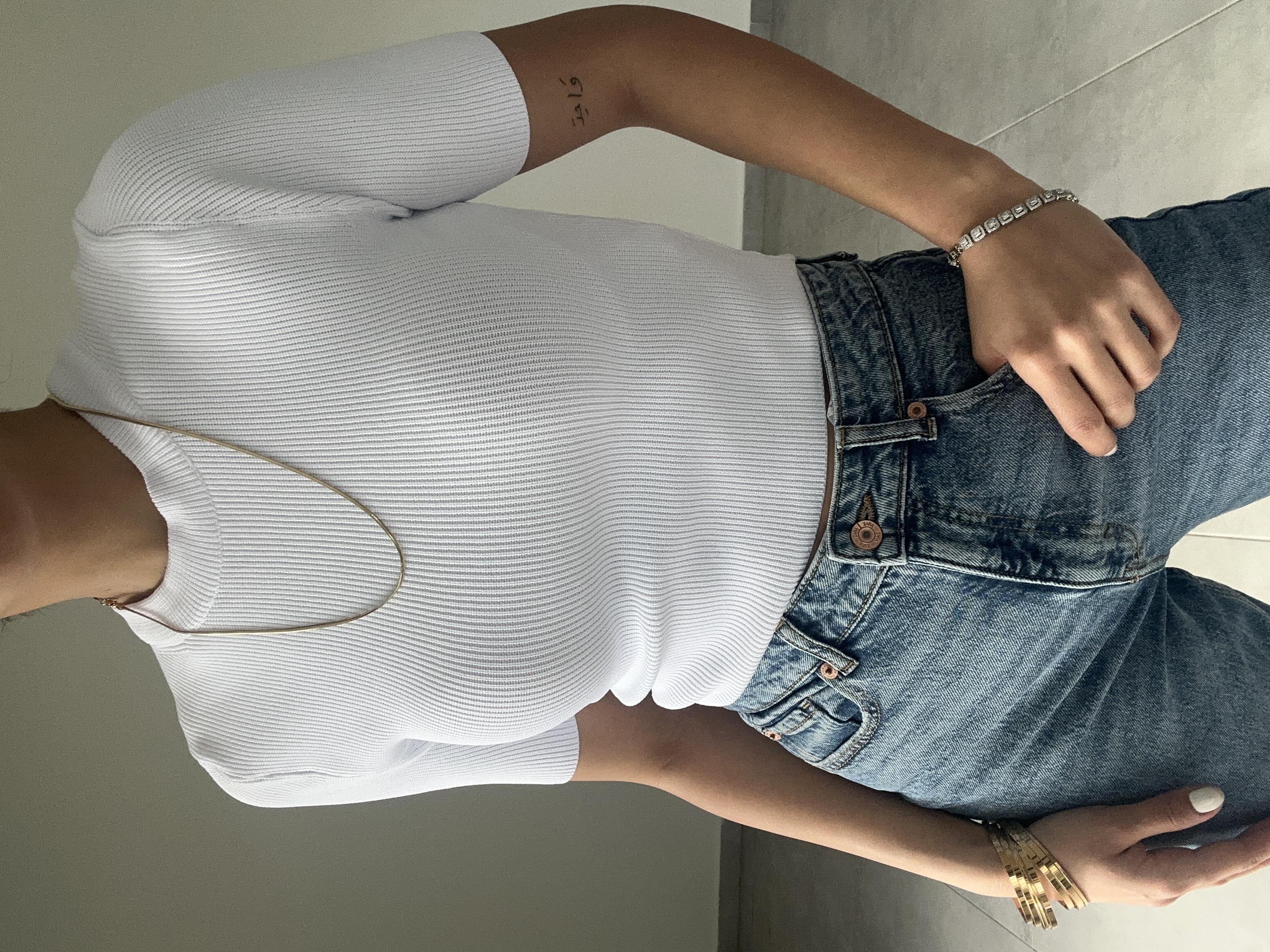 Beyaz Kısa Kol Triko Badi