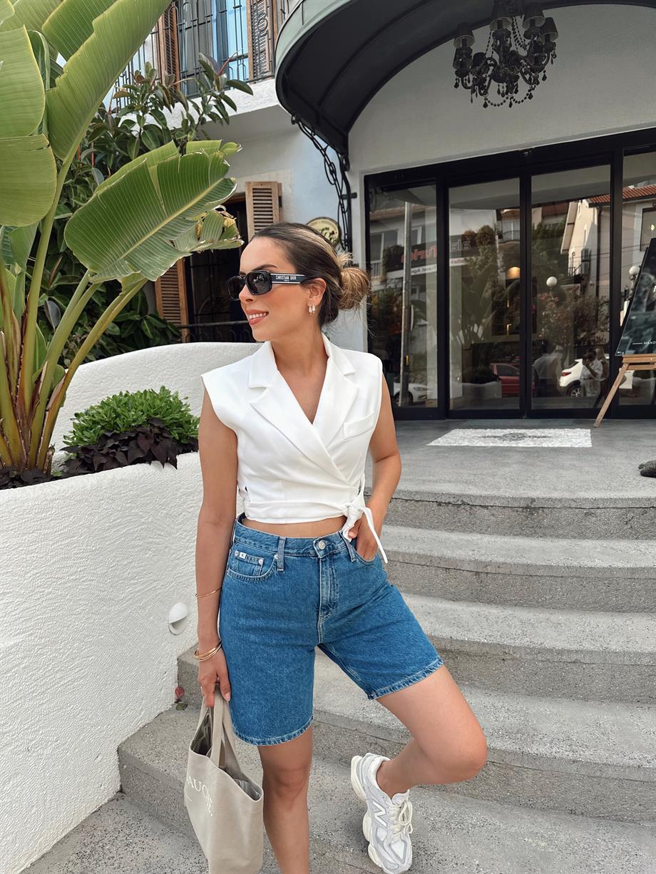 Beyaz Kruvaze Bağlamalı Yelek