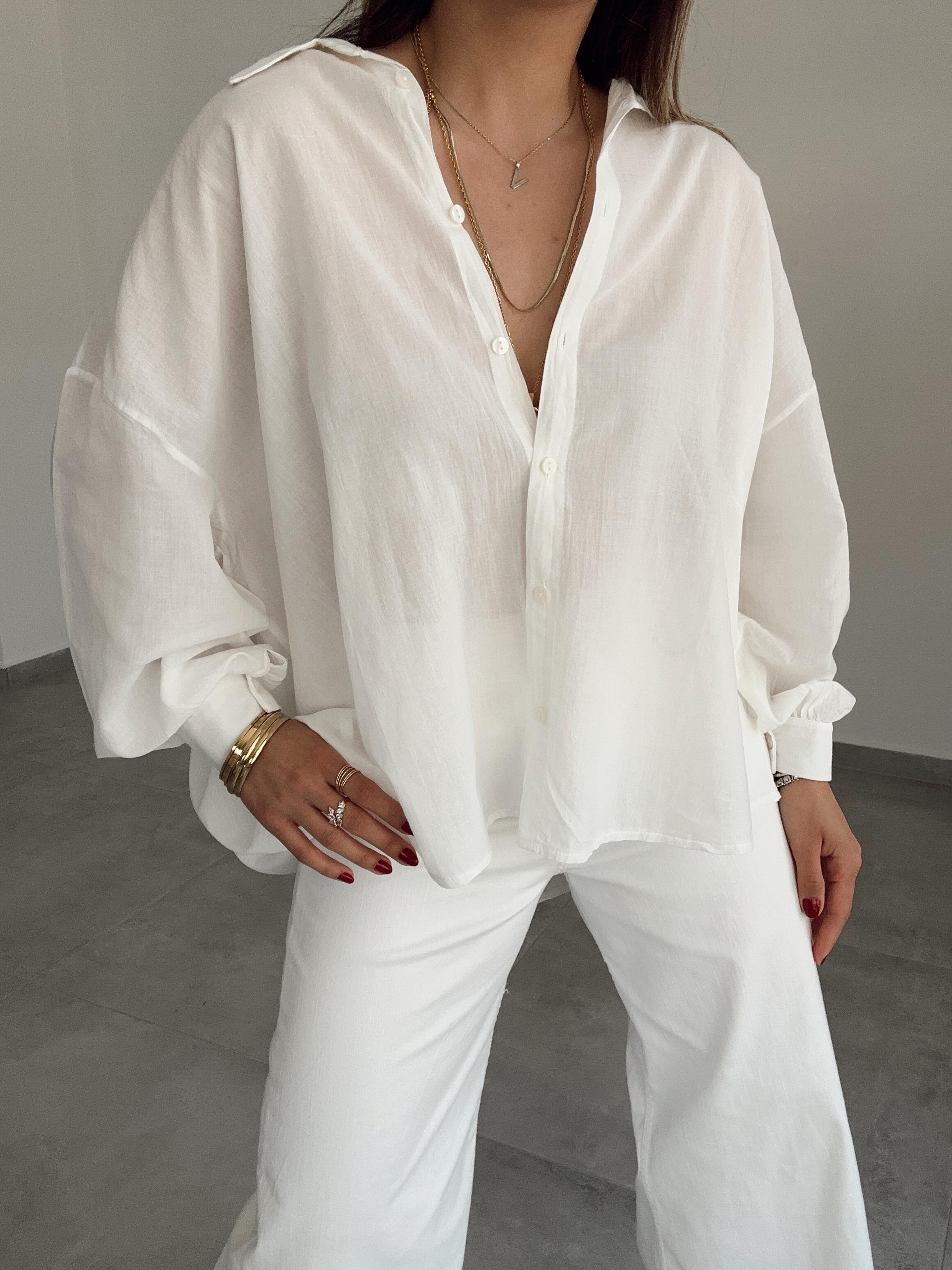 Beyaz Sırtı Büzgülü Gömlek