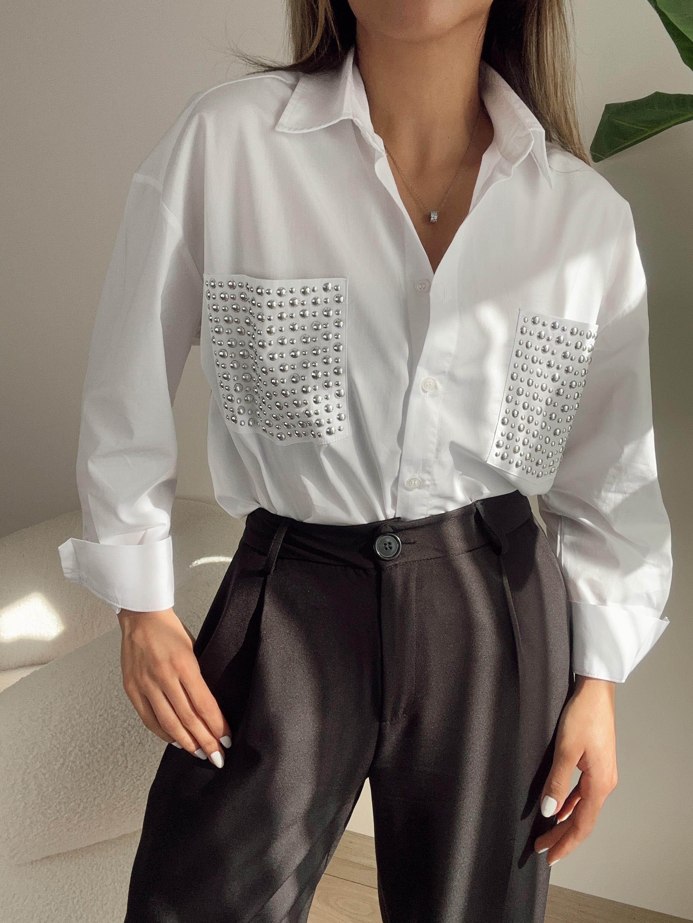 Beyaz Tasarım Zımba Cep Detaylı Gömlek
