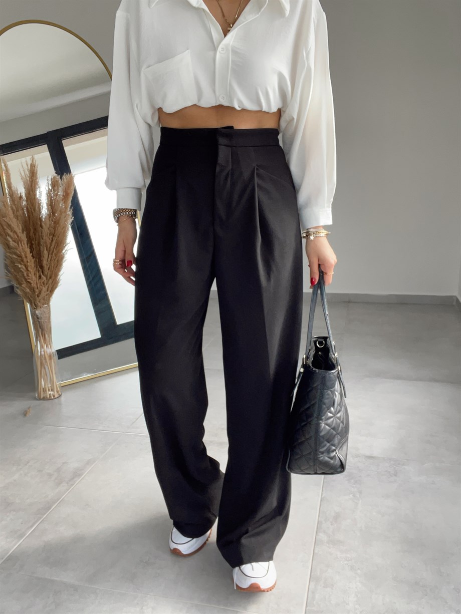 Cep Detaylı Siyah Kumaş Pantolon