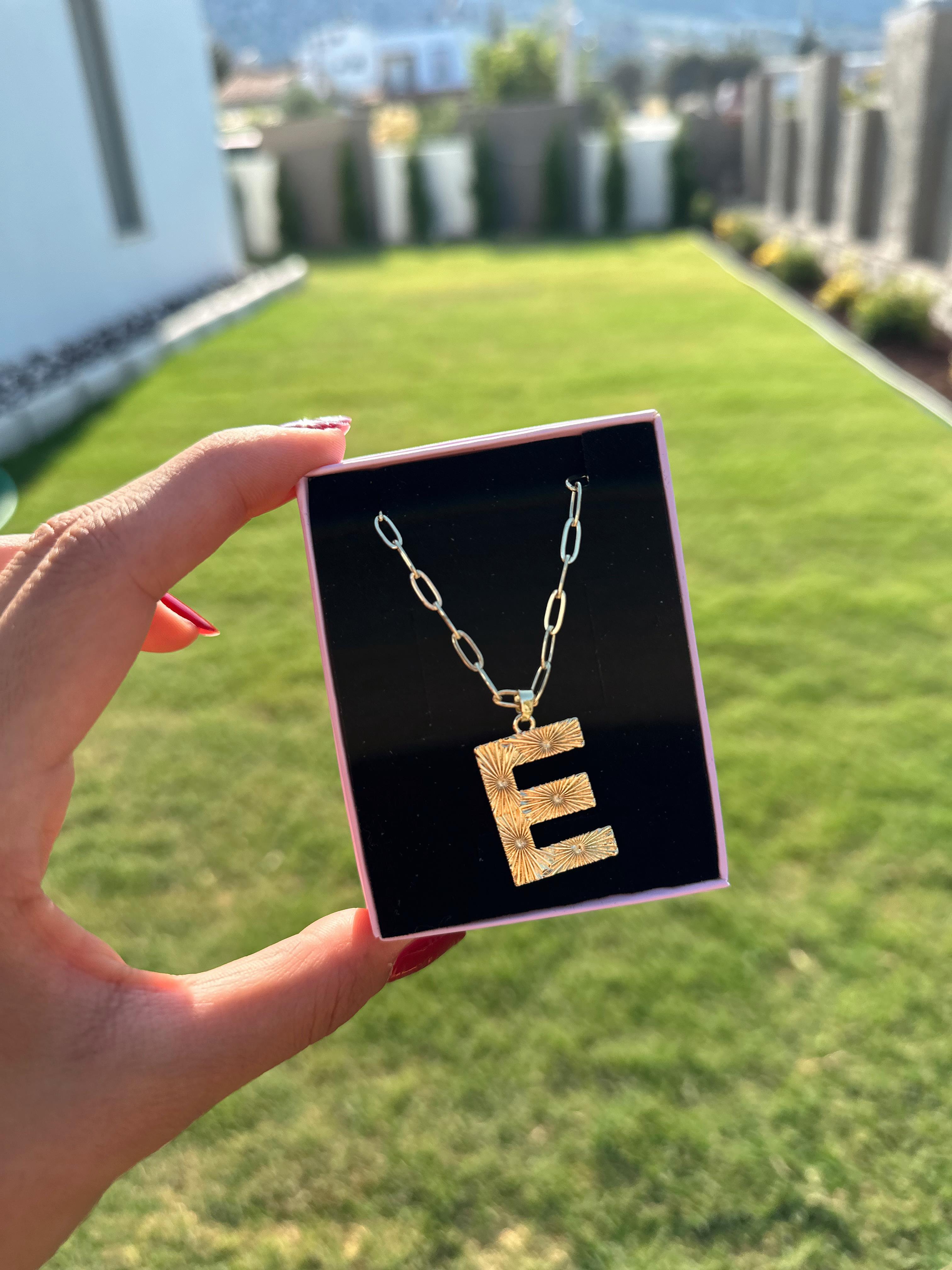 E Çelik Gold Harf Kolye 