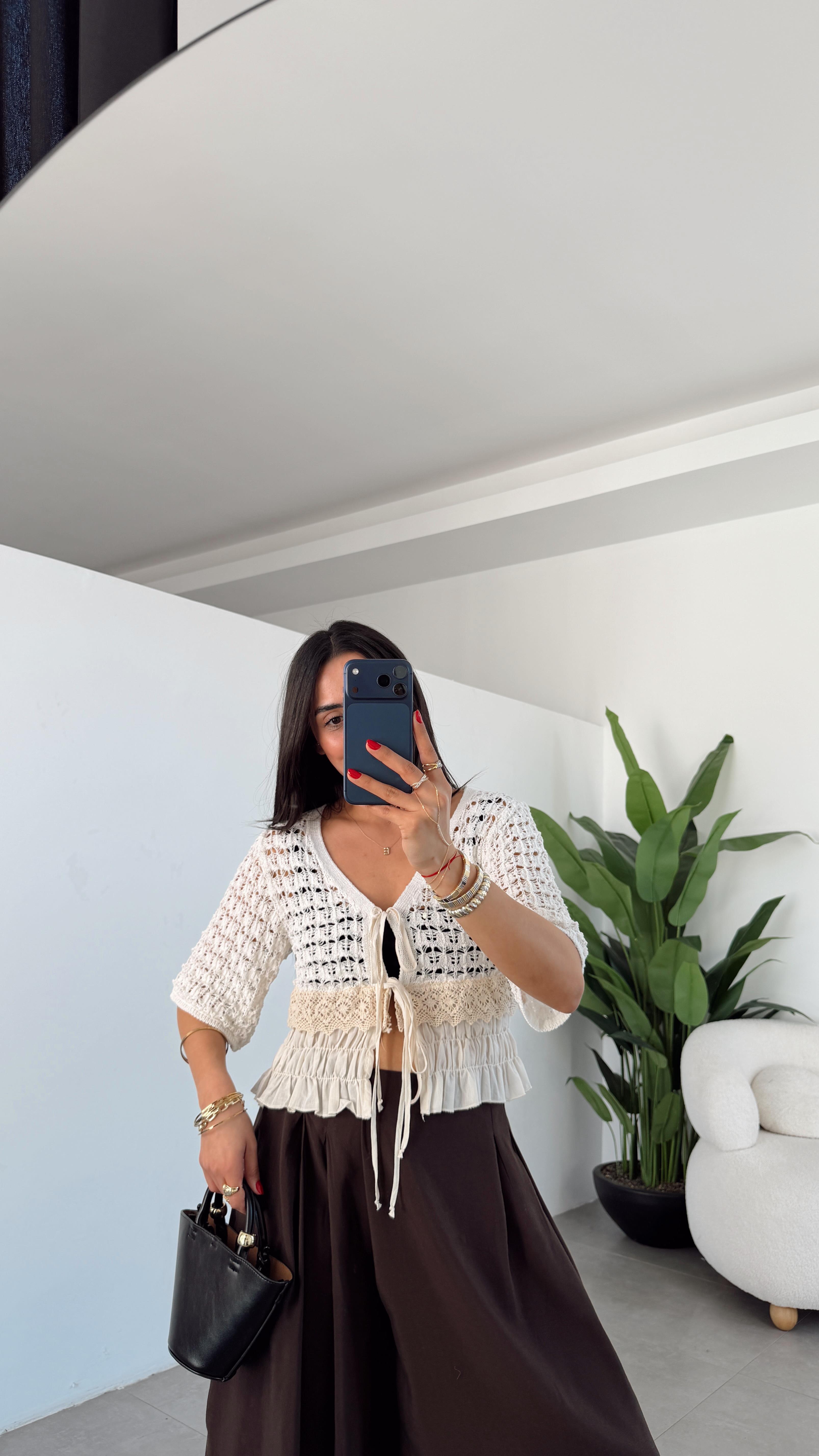 Ekru Ajurlu Dantel Detaylı Triko Bluz