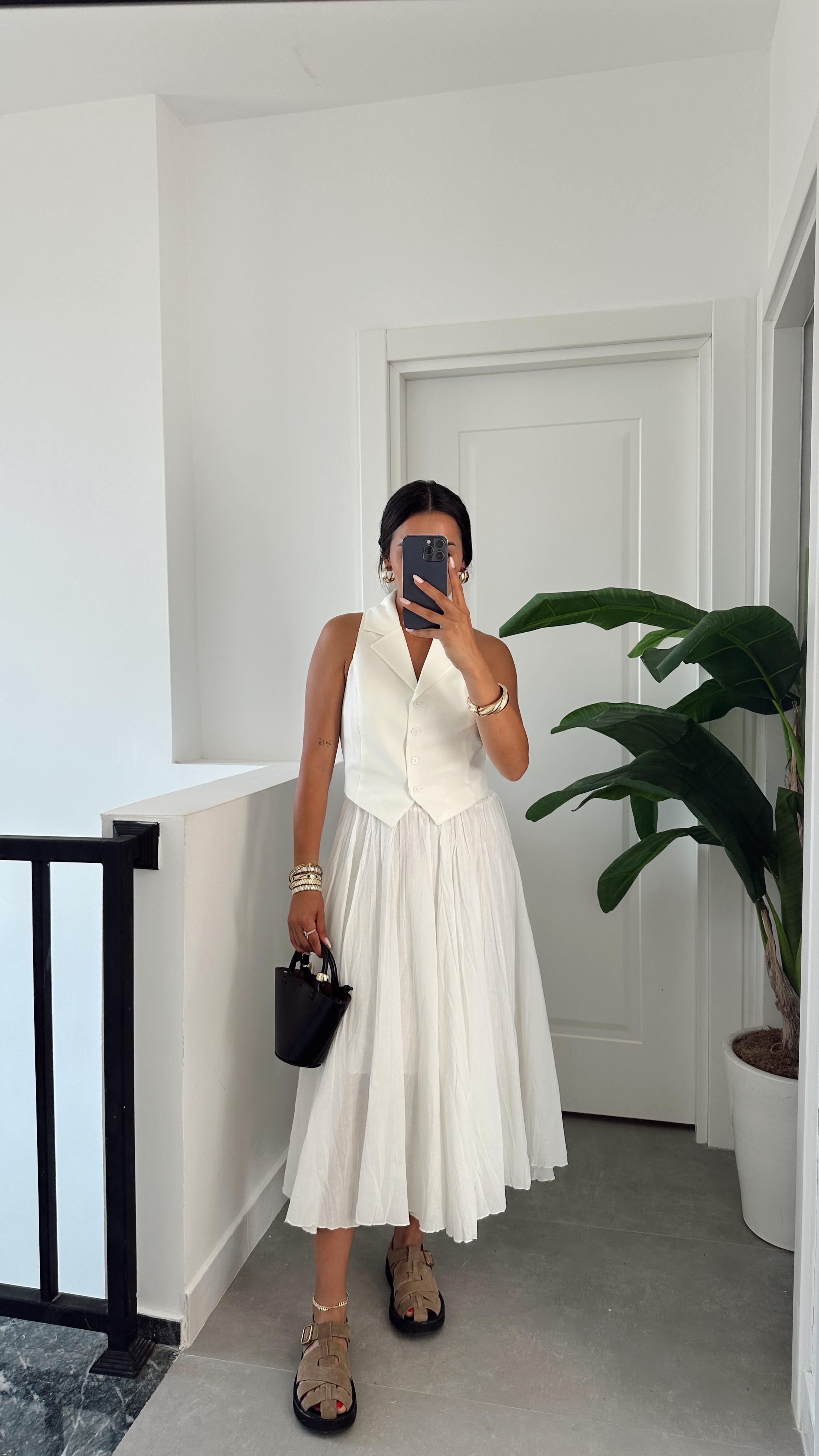 Ekru Düğmeli Dokuma Yelek