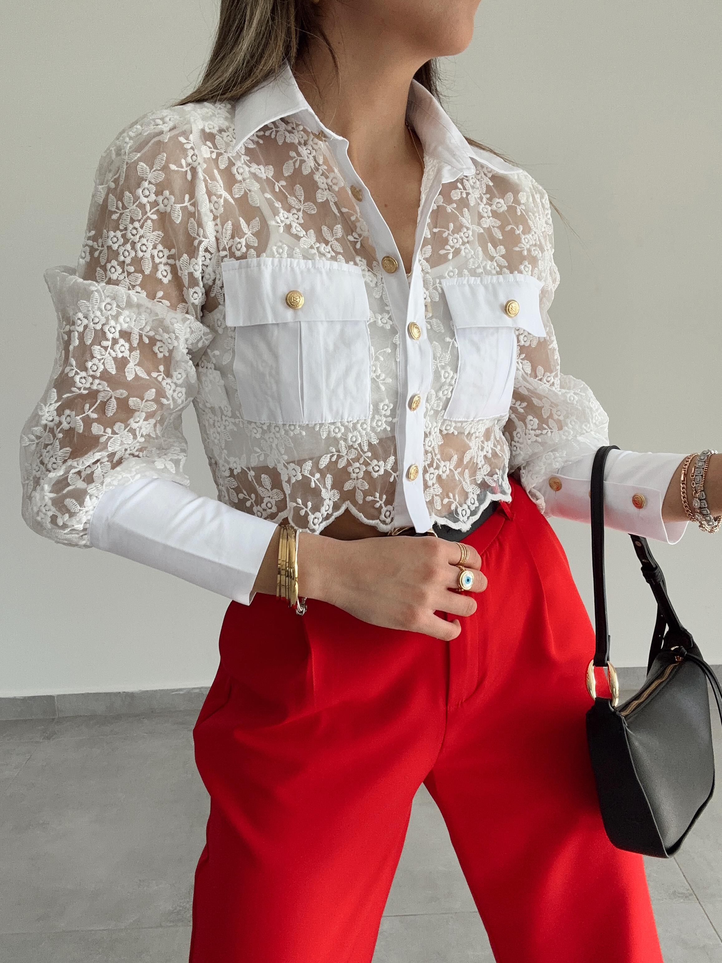 Ekru Güpürlü Gold Düğme Gömlek