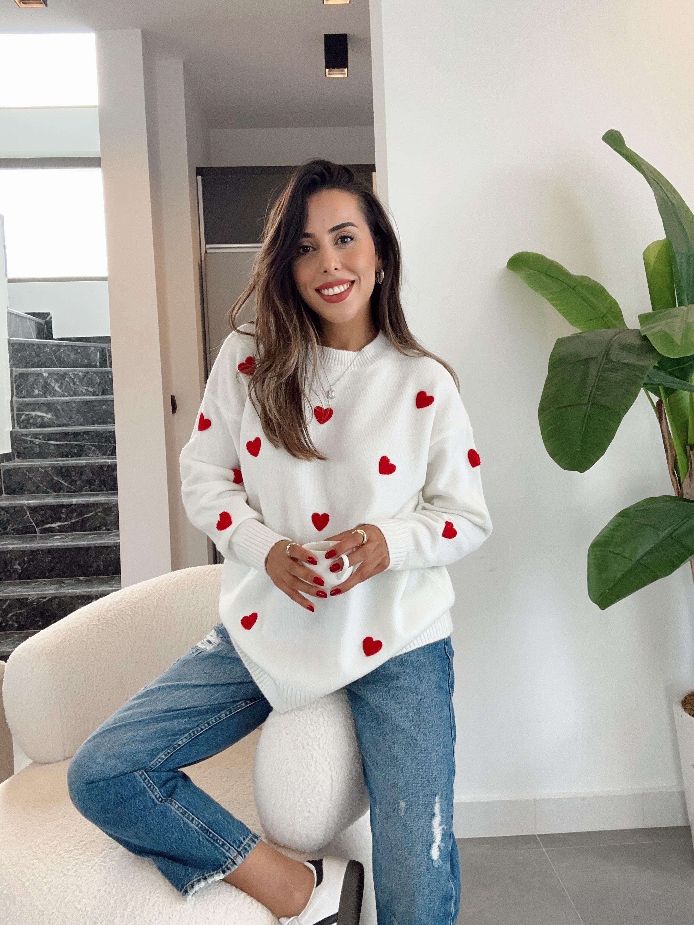 Ekru Kalp Nakışlı Triko Kazak