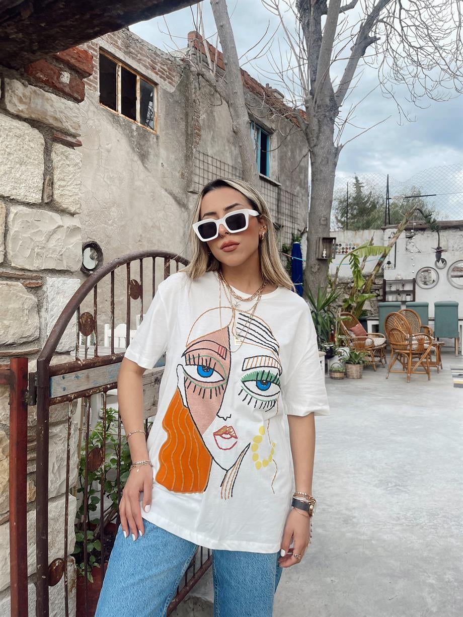 Ekru Kız Baskılı Tişört