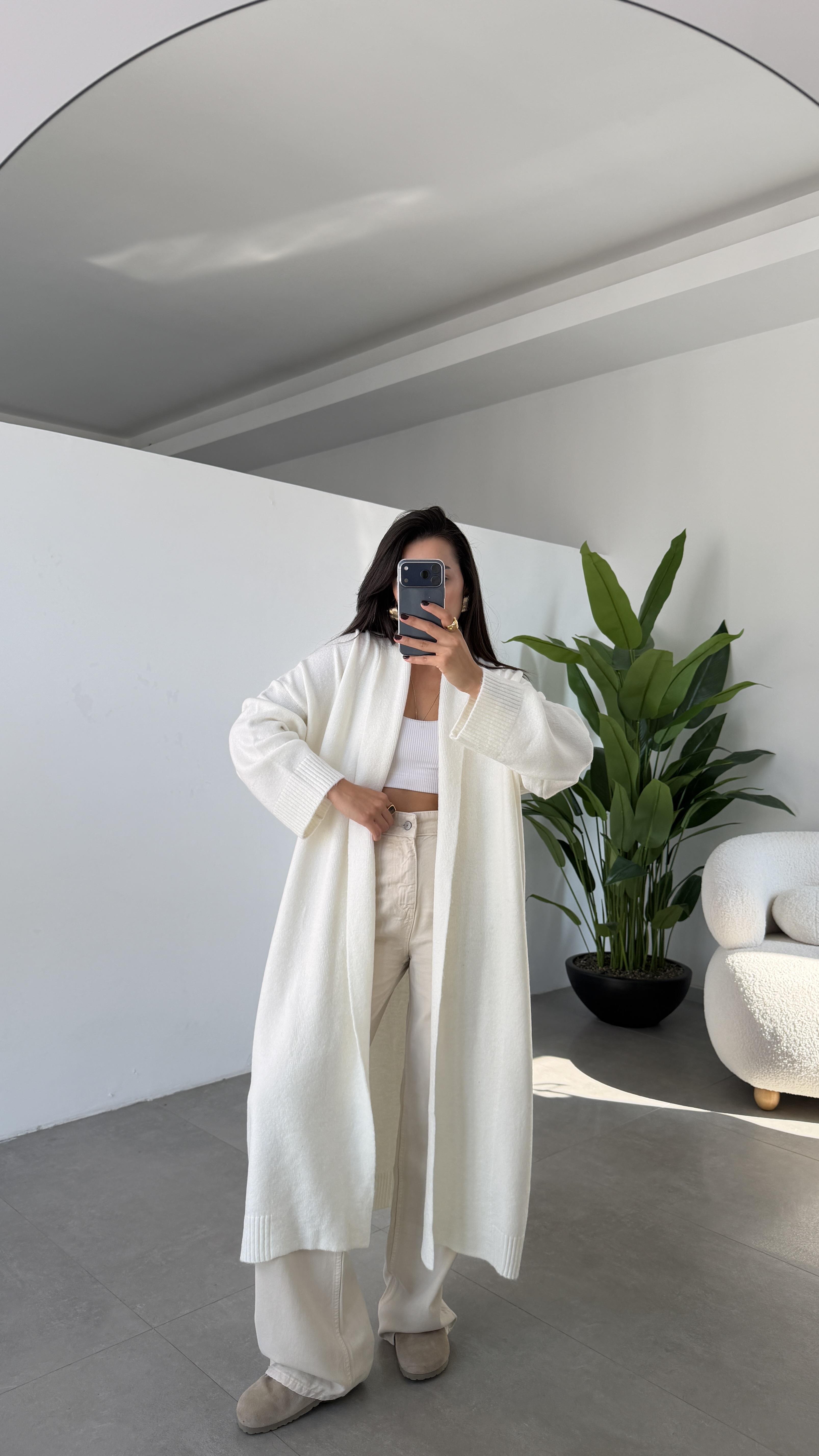 Ekru Önü Açık Şal Yaka Hırka