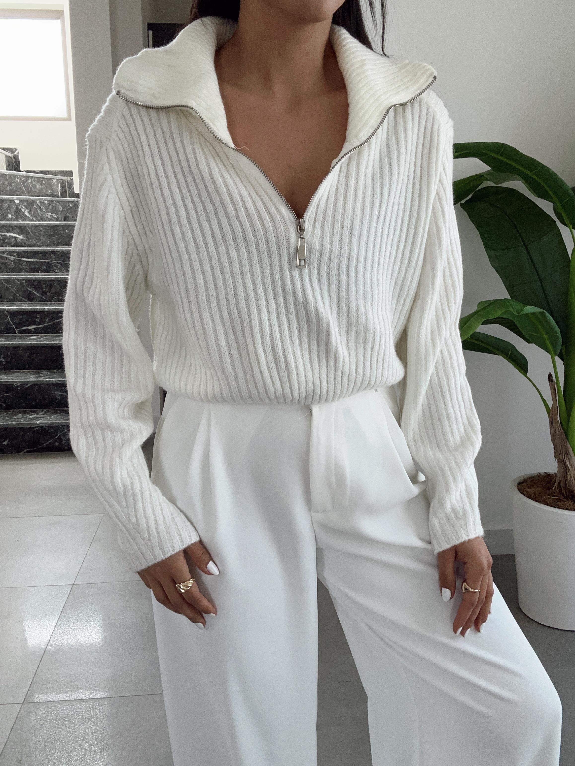 Ekru Polo Yaka Fermuarlı Triko Kazak