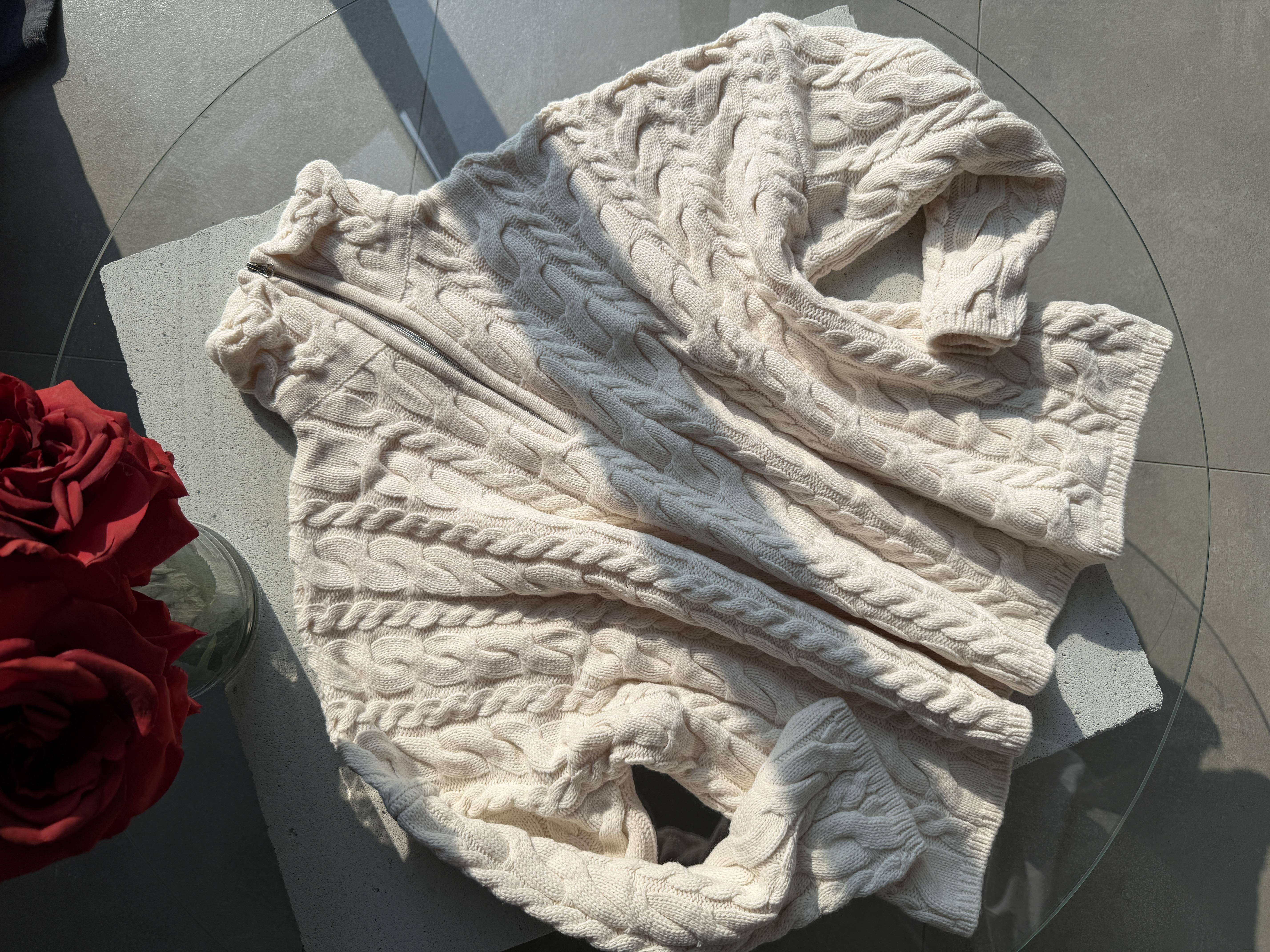 Ekru Saç Örgülü Fermuarlı Kazak