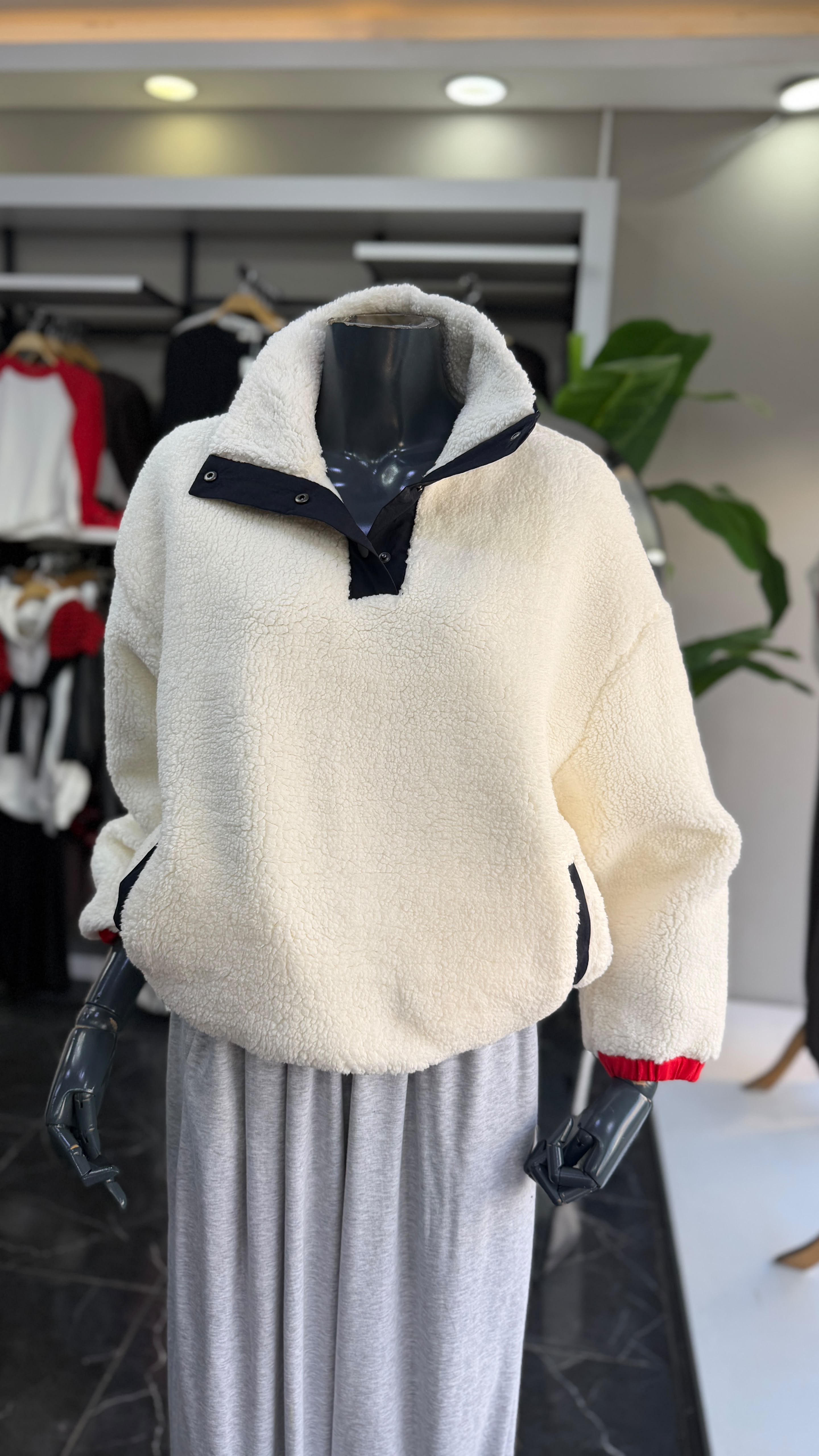 Ekru Sırt Baskılı Polar Sweat
