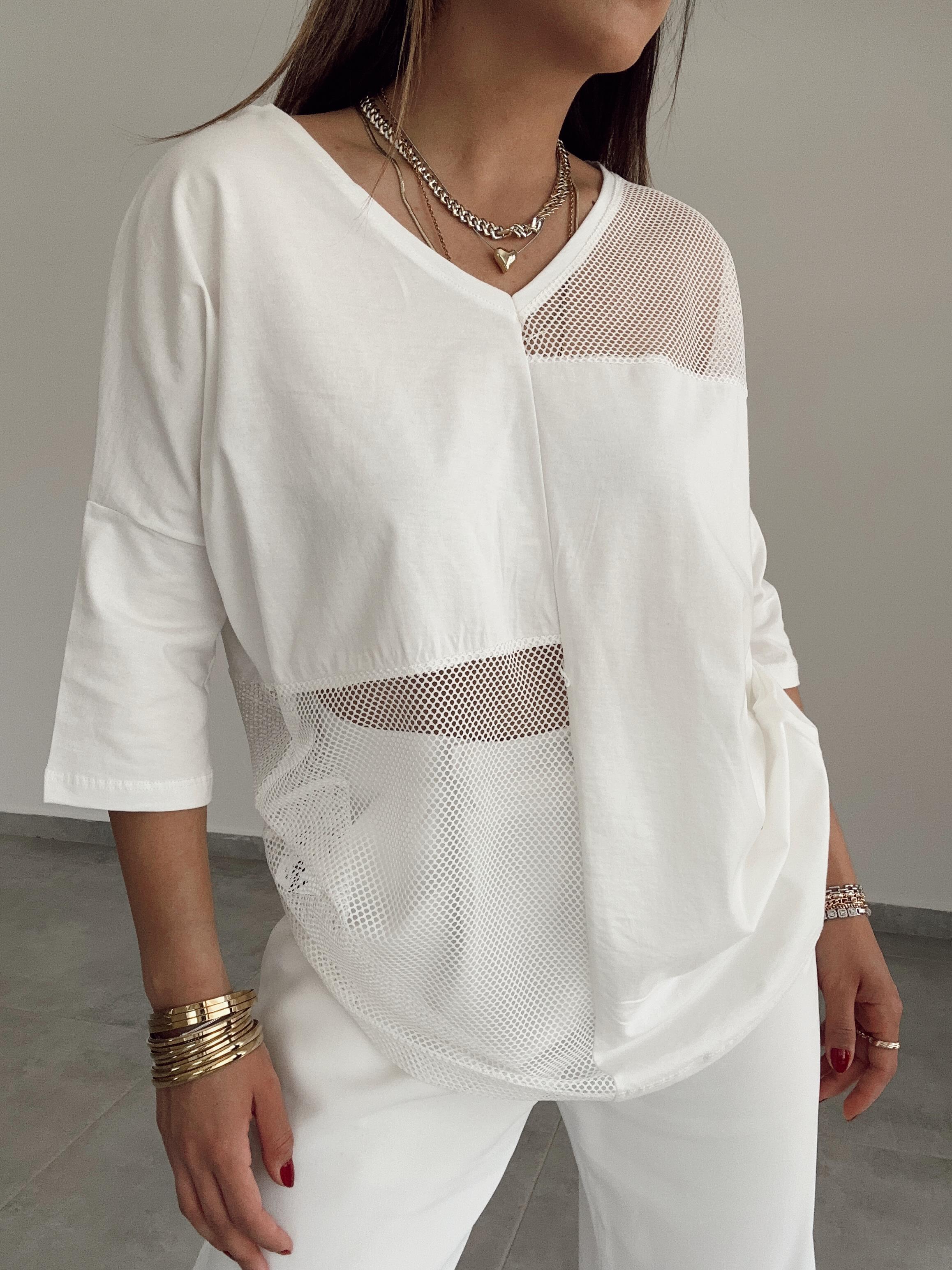 Ekru V Yaka File Detaylı Tişört