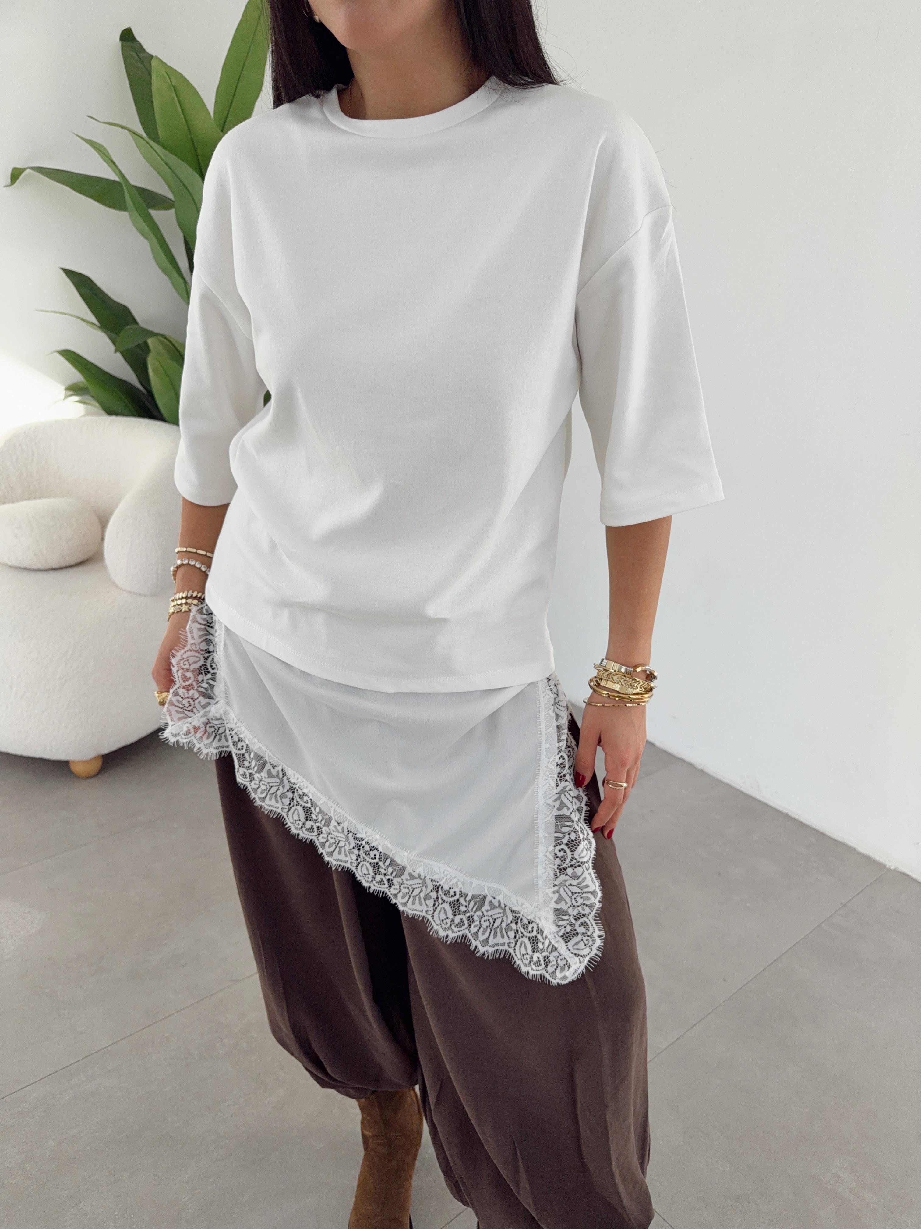 Ekru Zr Model Dantel Detaylı Bluz