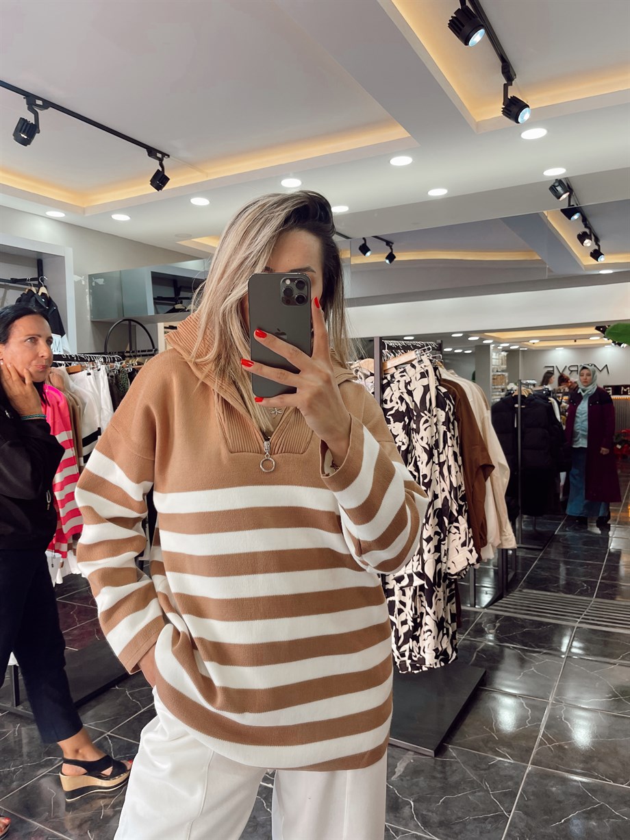 Fermuarlı Çizgili Camel Triko Kazak