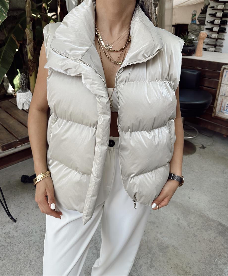 Gold Yan Cep Detaylı Parlak Yelek