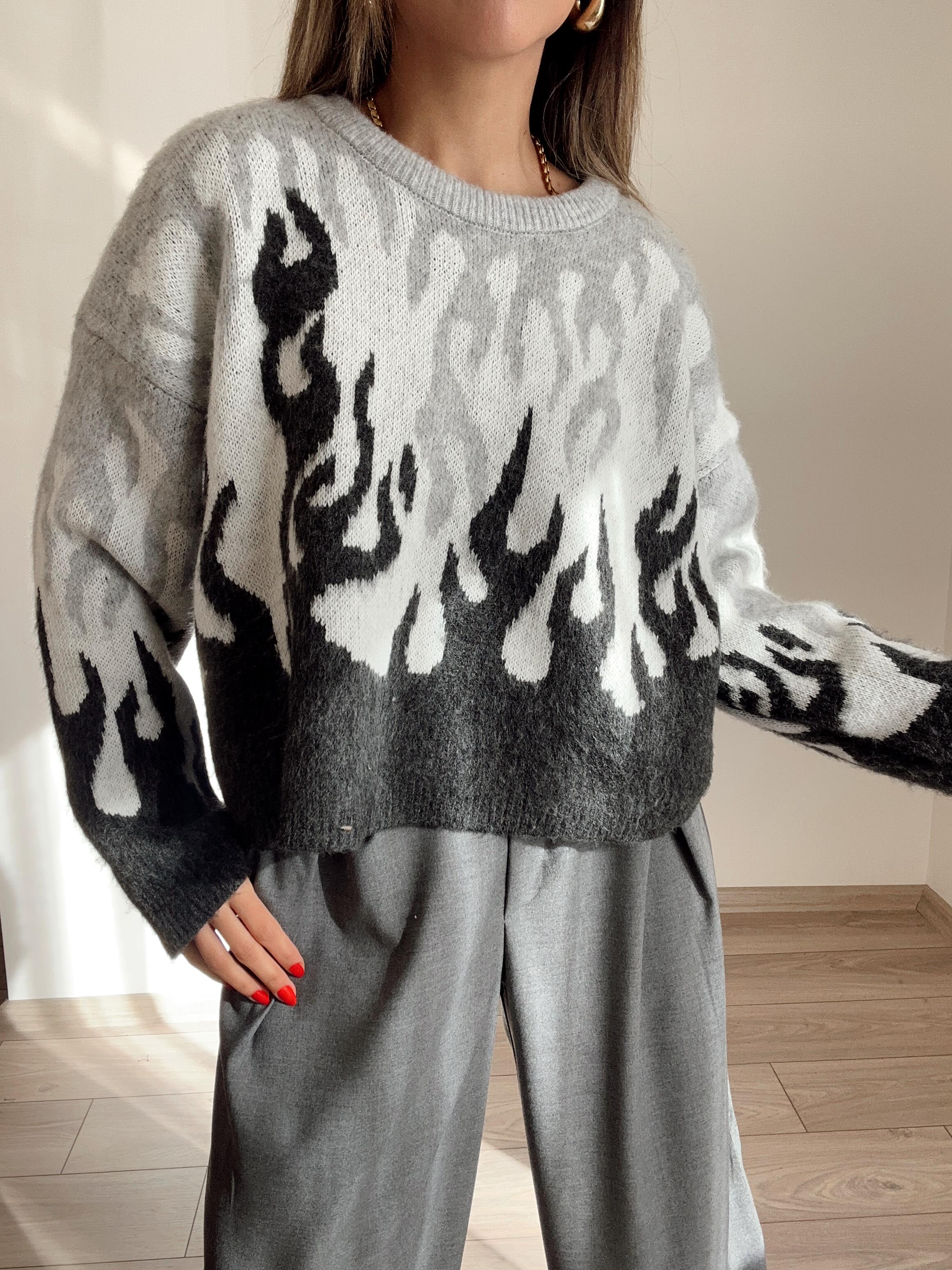 Gri Desenli Triko Kazak