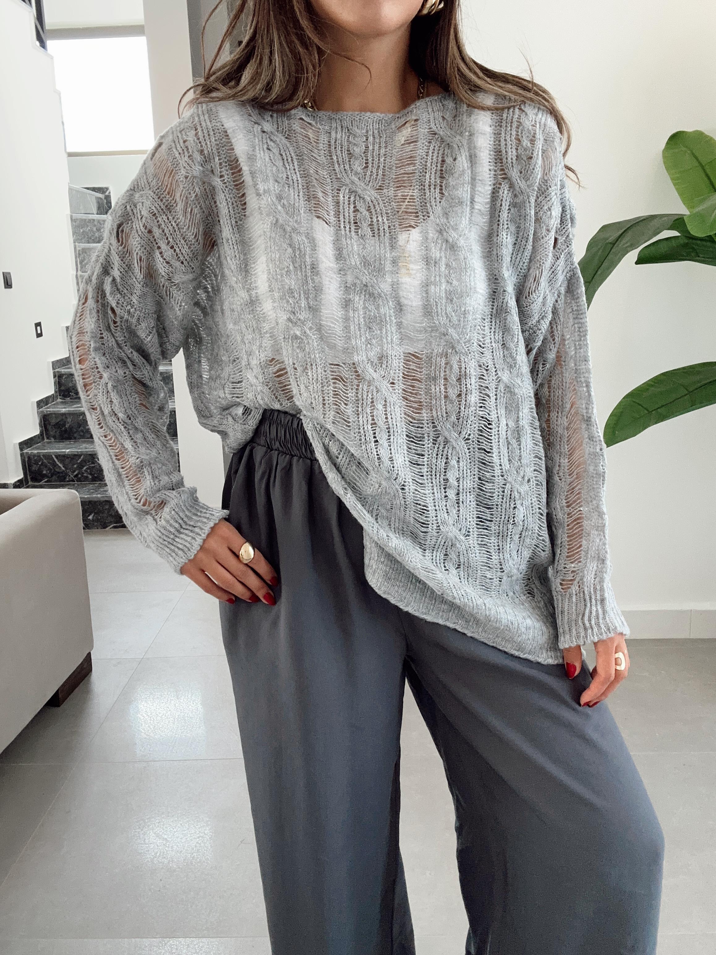 Gri Saç Örgülü Ajurlu Kazak