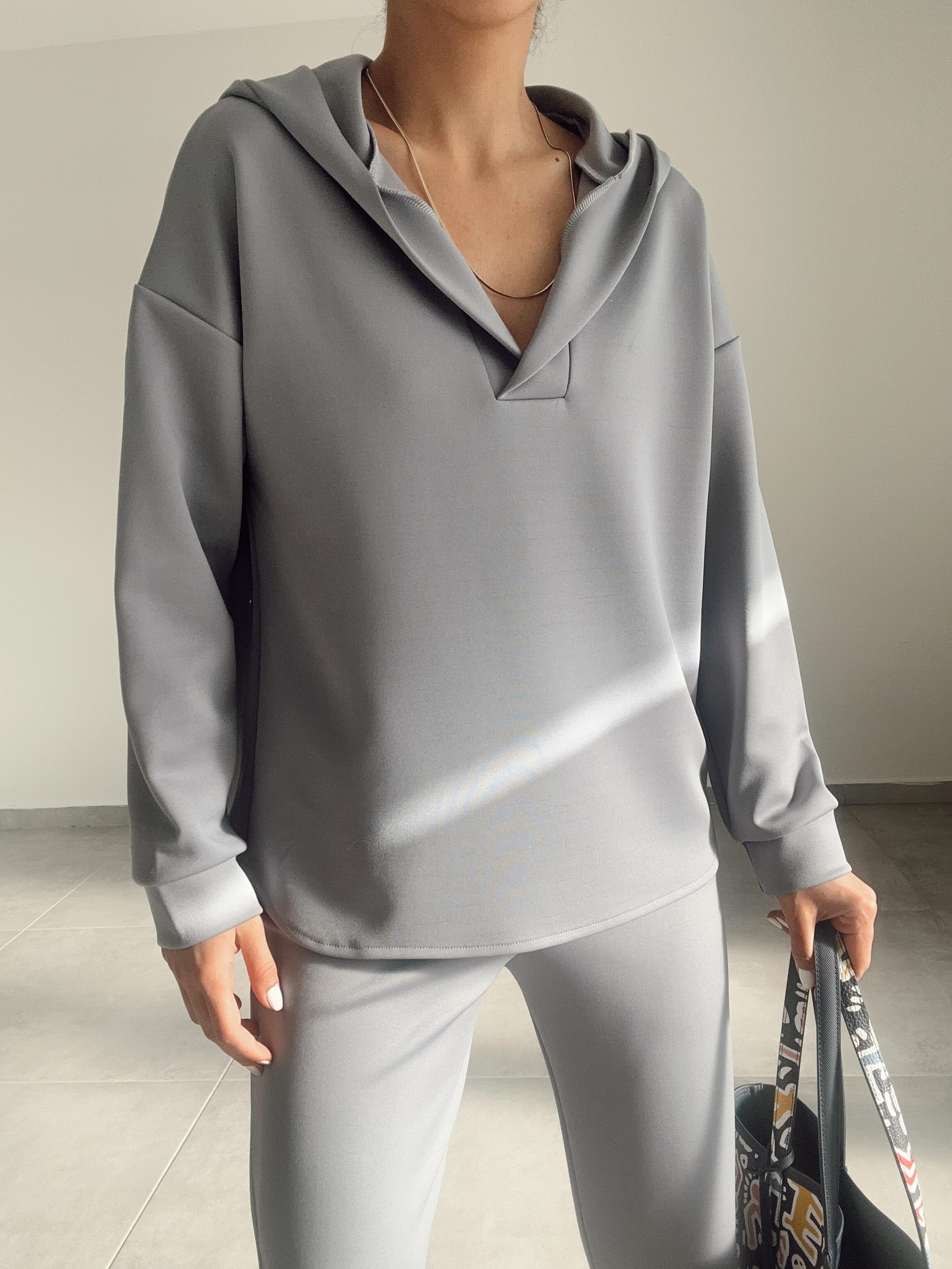 Gri Scuba Sweatshirt