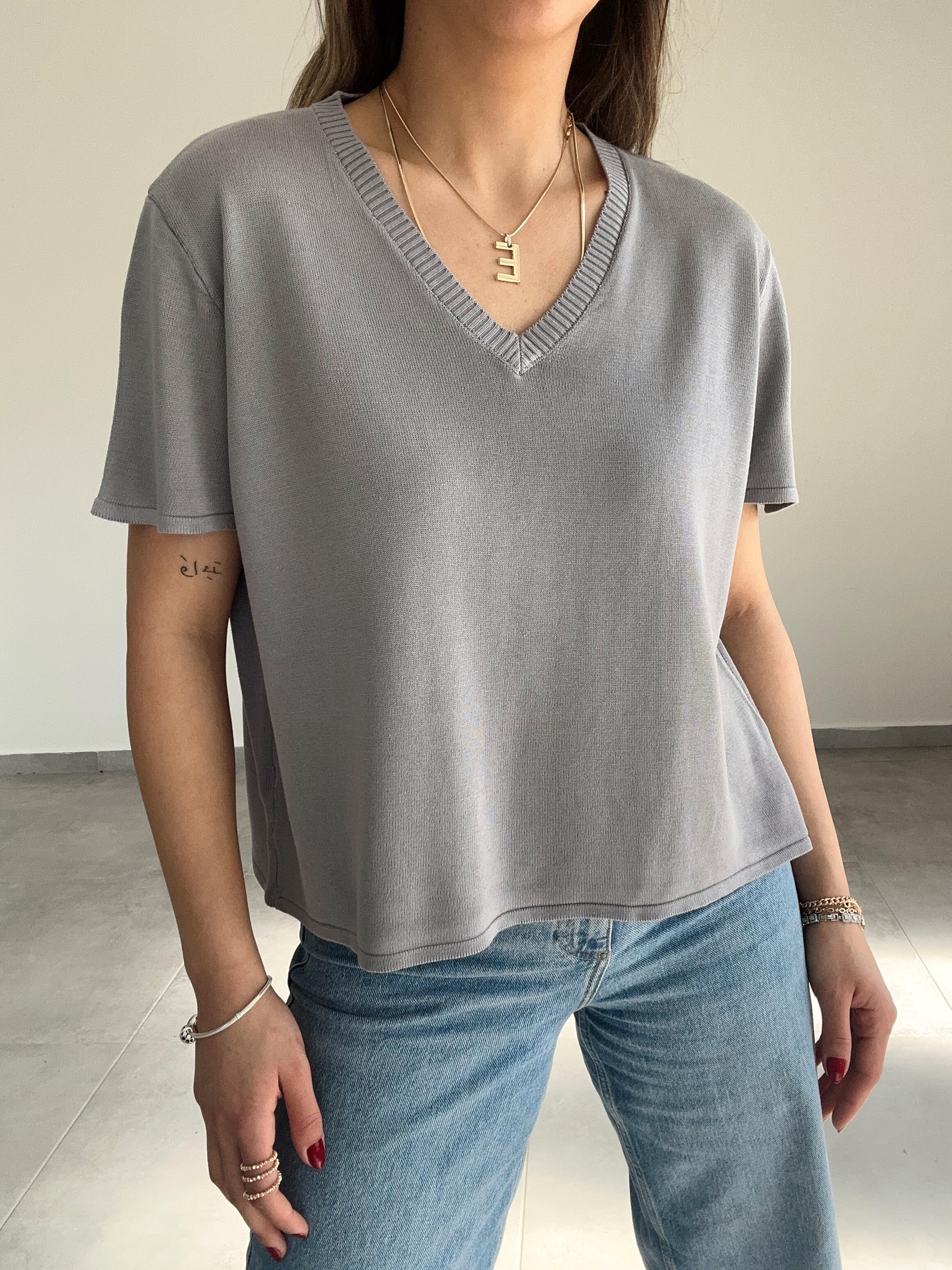 Gri V Yaka Kısa Kol Triko