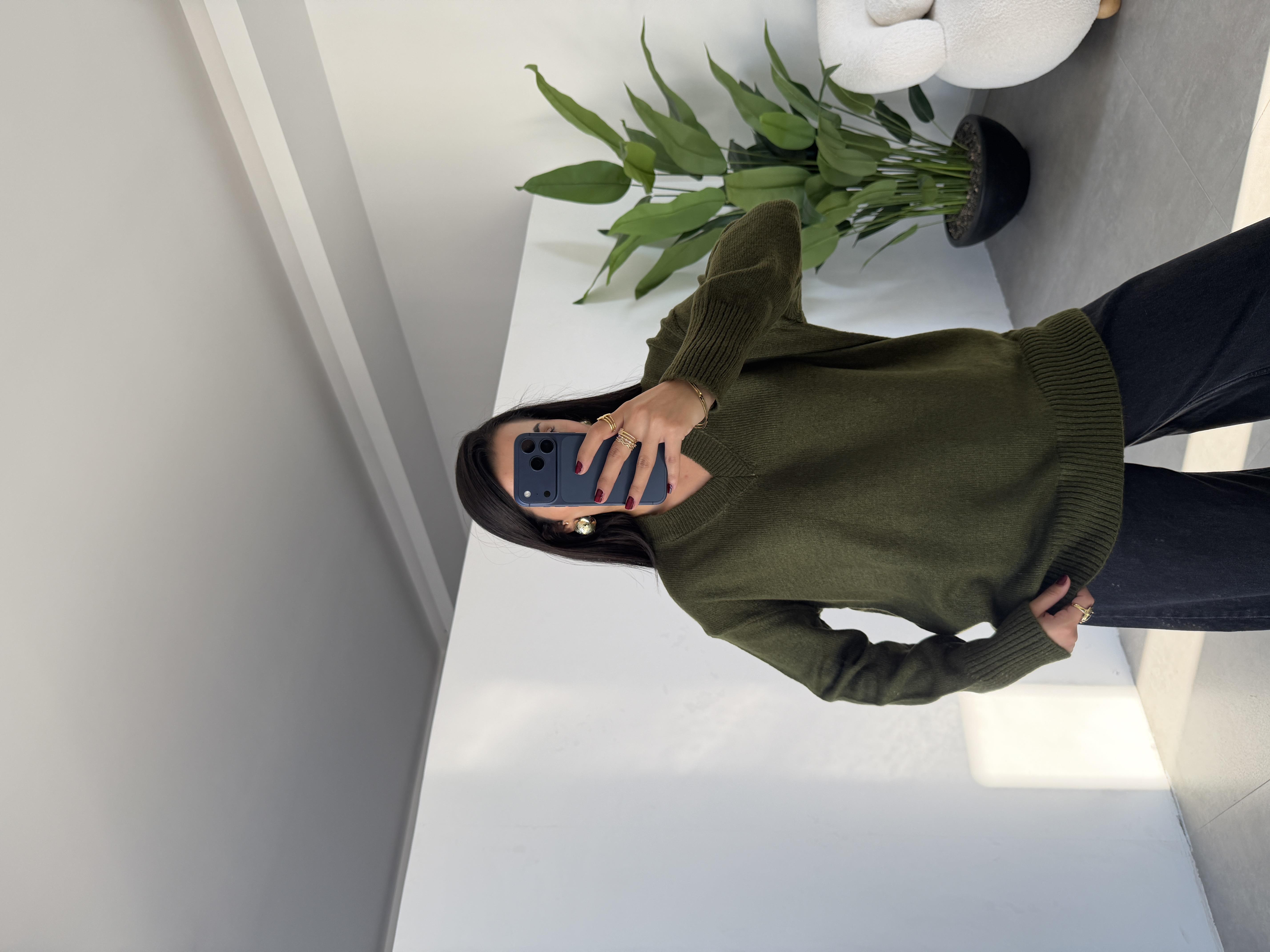 Haki V Yaka Oversize Triko Kazak