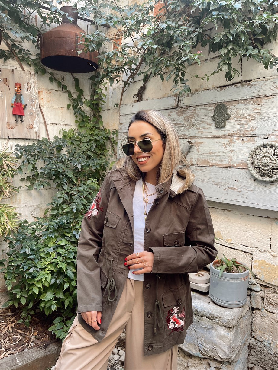 İçi Kürk Detaylı Haki Mont