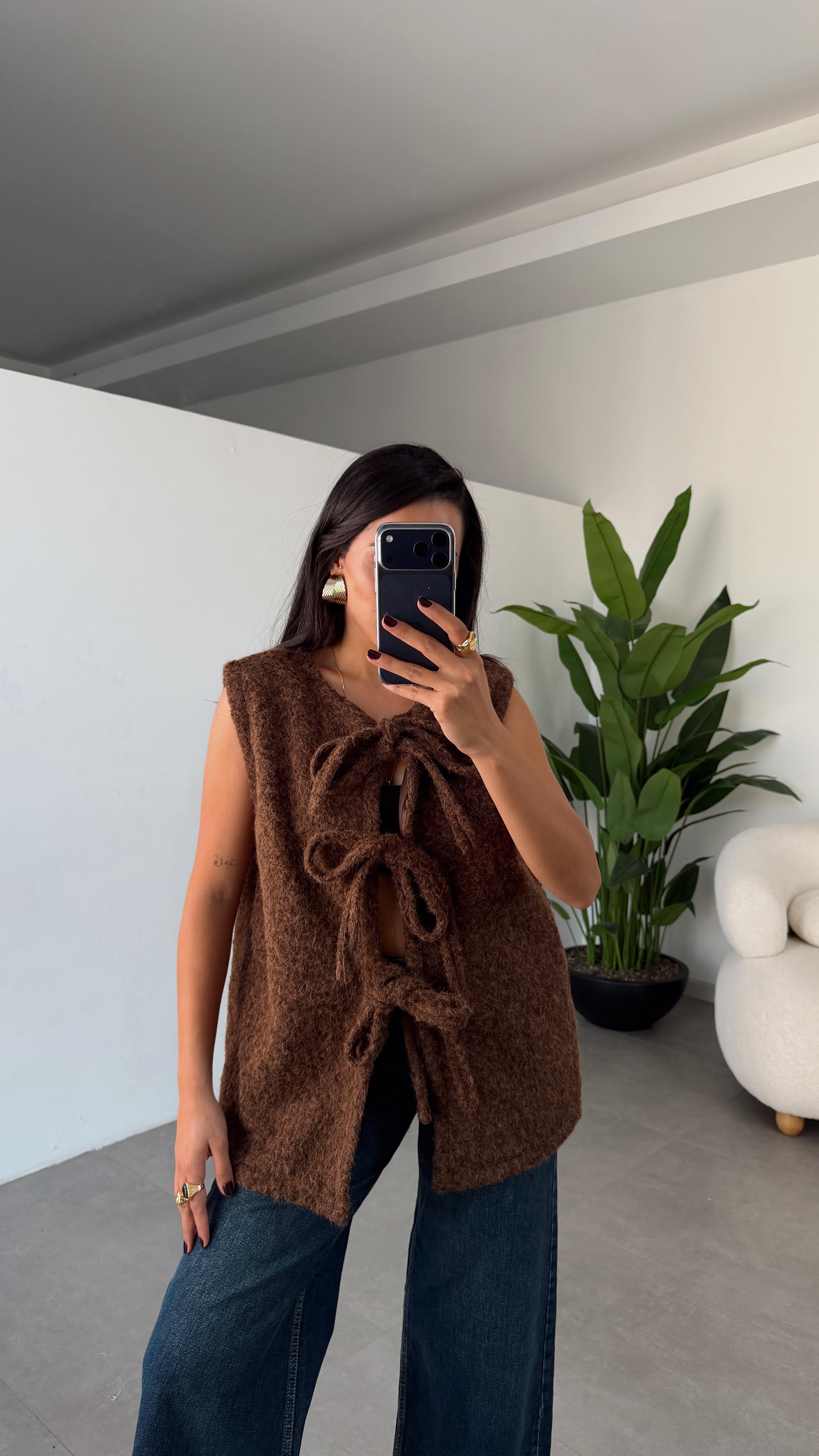 Kahve Önden Bağlamalı Yelek