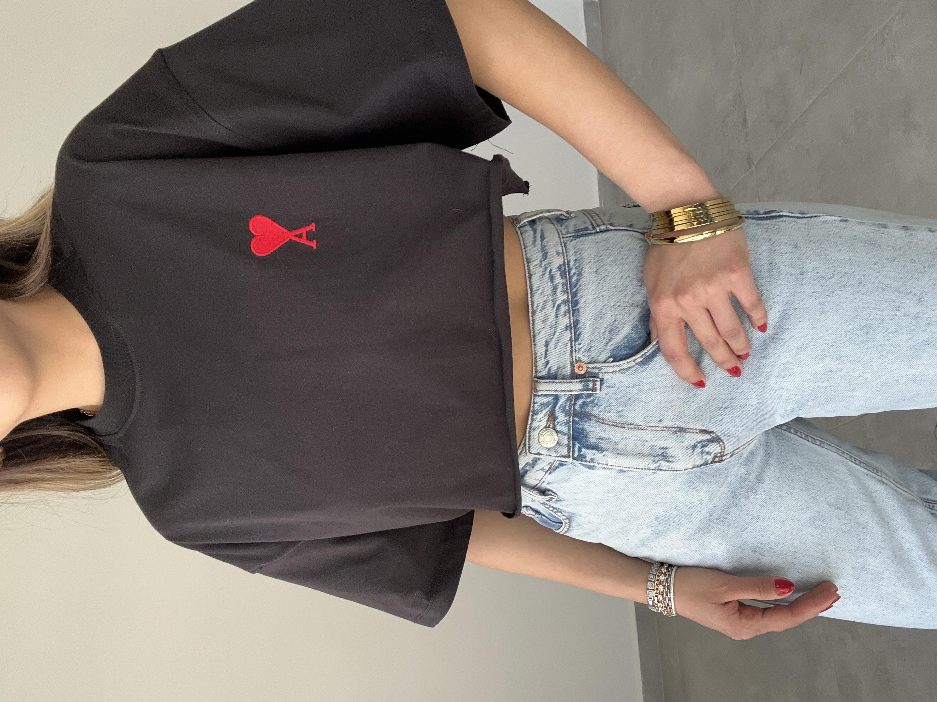 Kalpli Siyah Crop Tişört