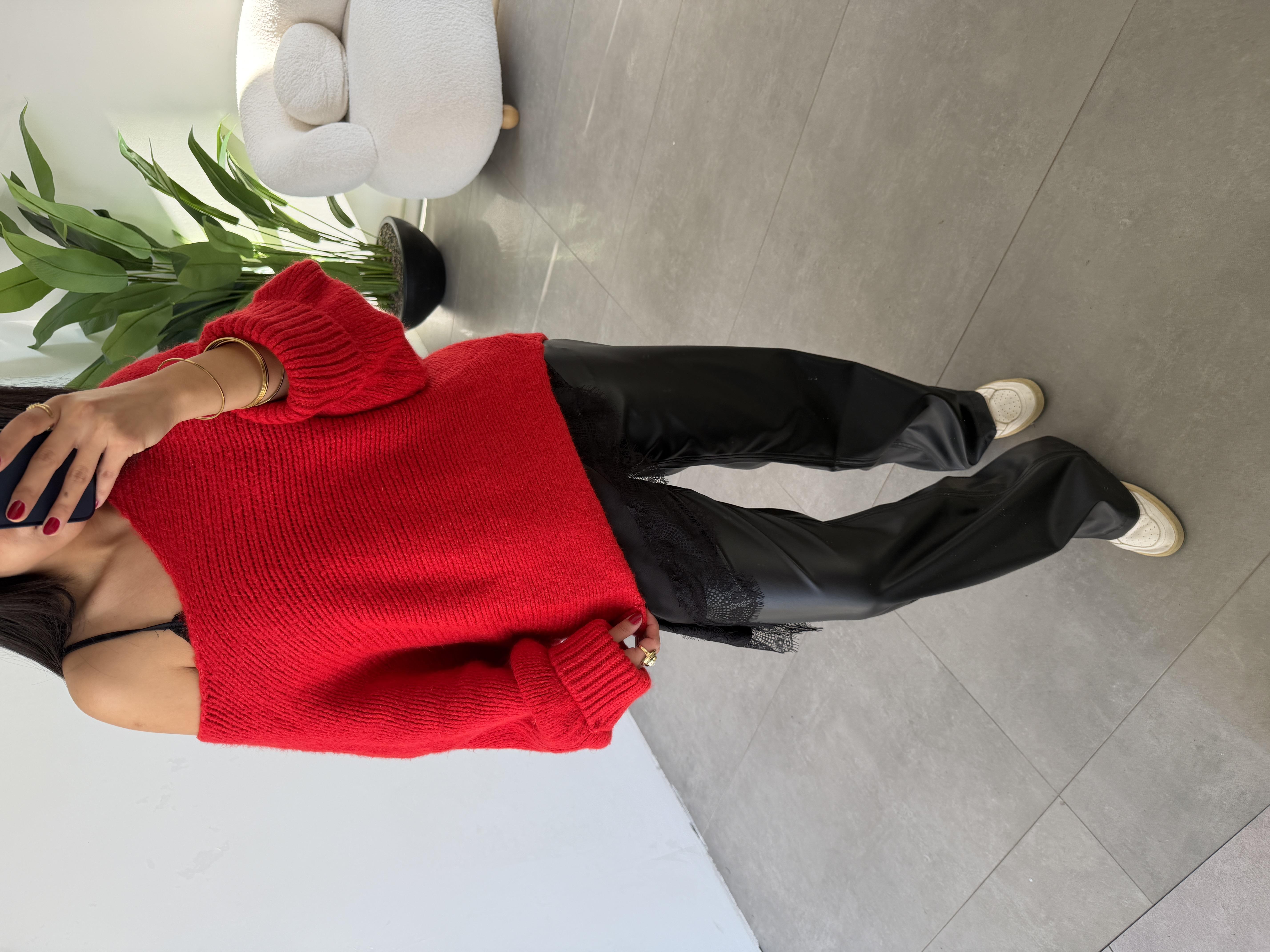 Kırmızı Kolları Katlamalı Triko Kazak