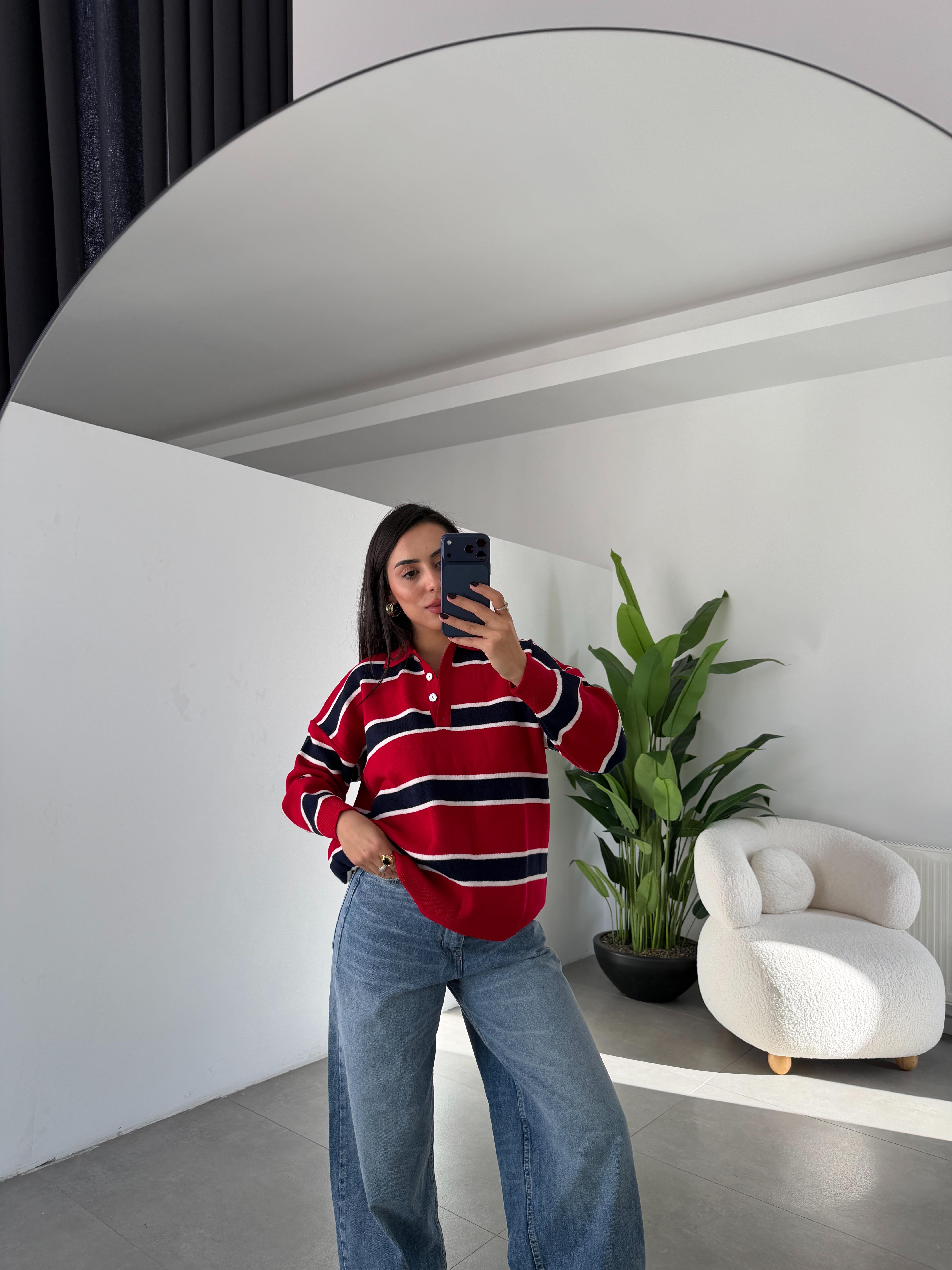 Kırmızı-Lacivert Polo Yaka Şeritli Kazak