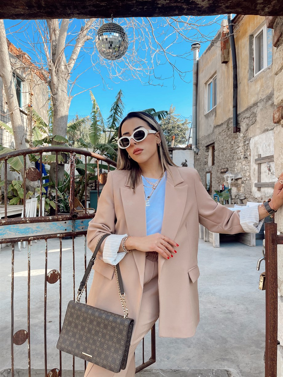Kolu Katlamalı Camel Blazer Ceket