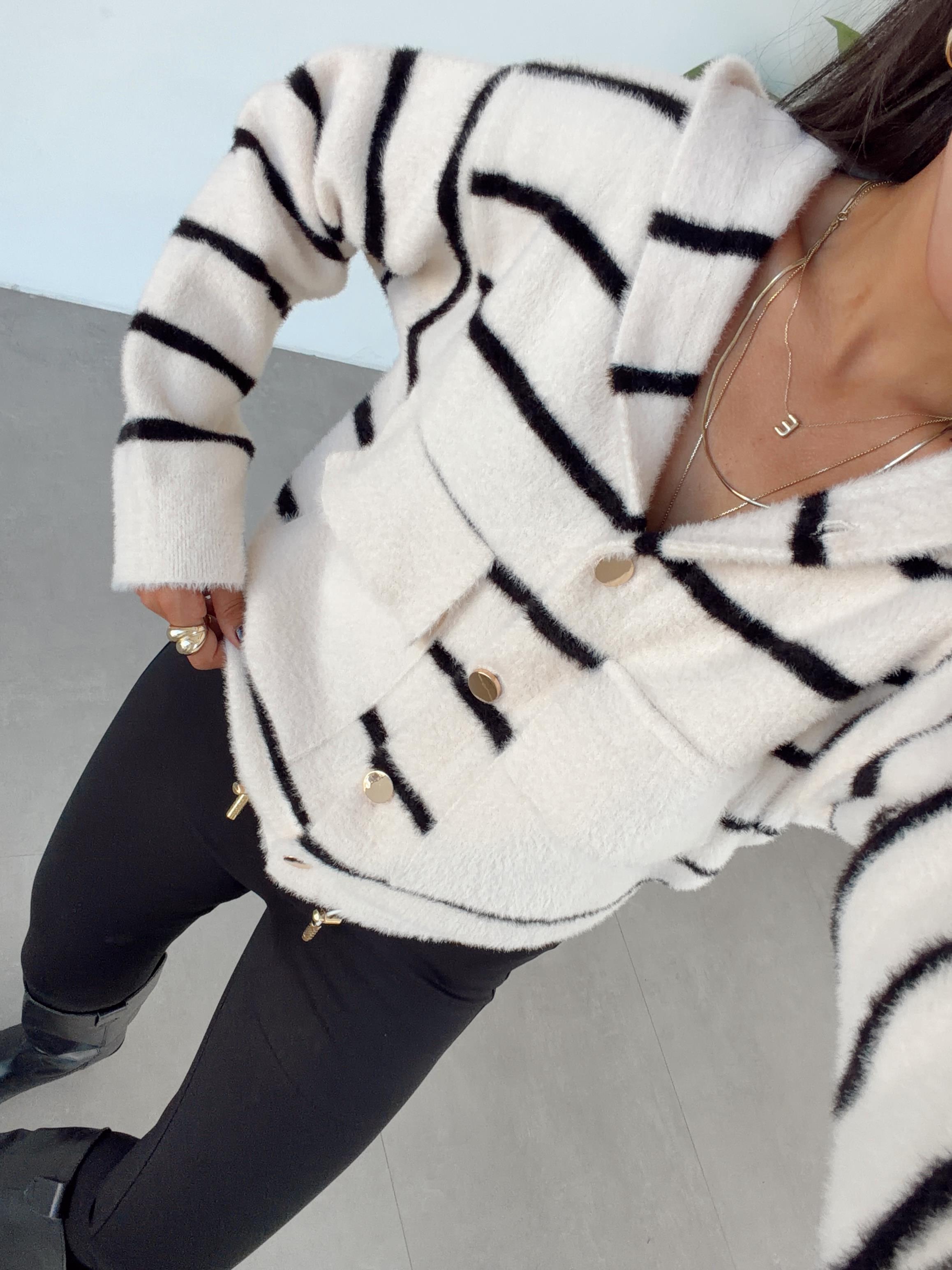 Krem Cepli Kapşonlu Hırka