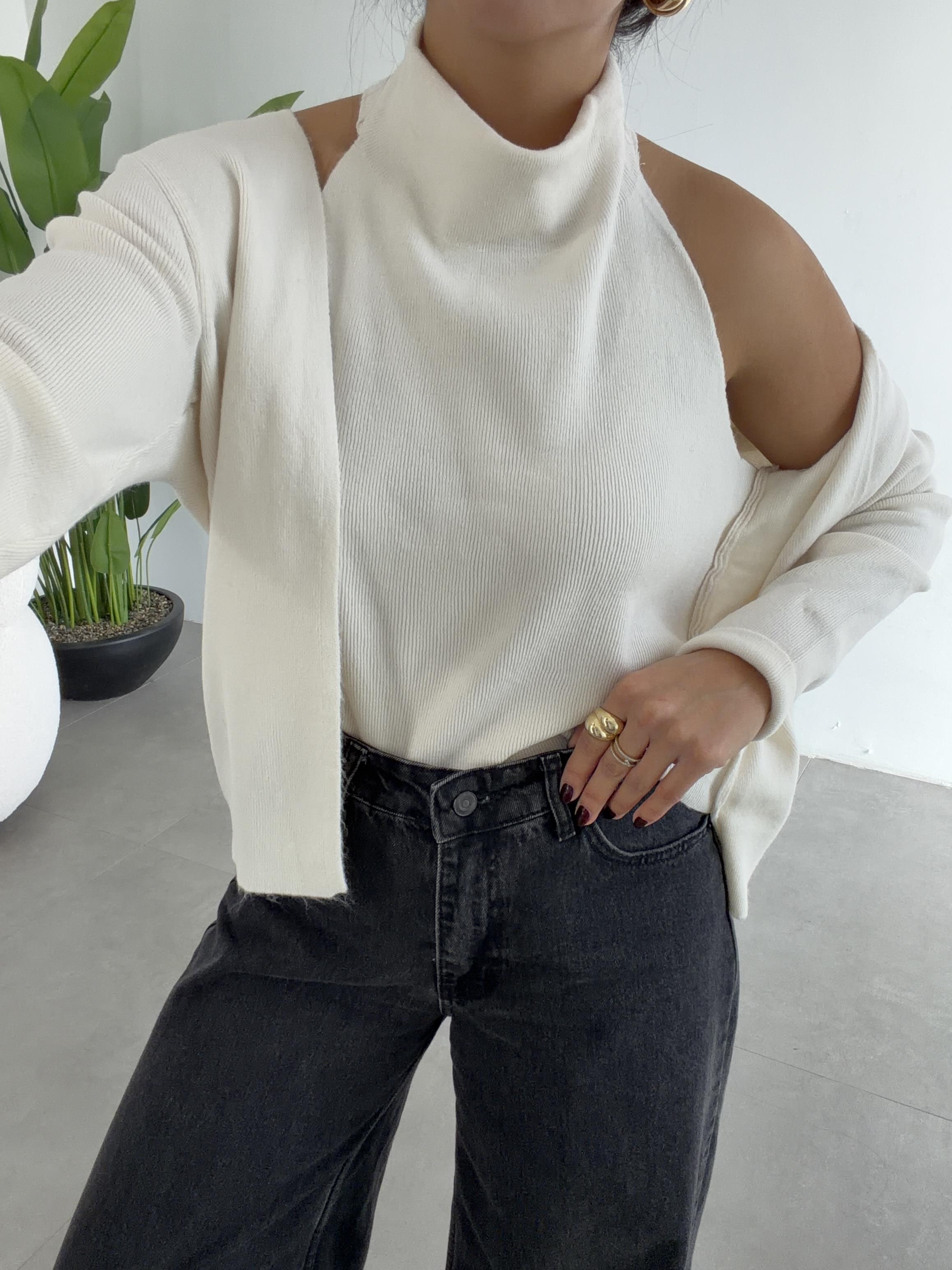 Krem İçinden Body Detaylı Hırka