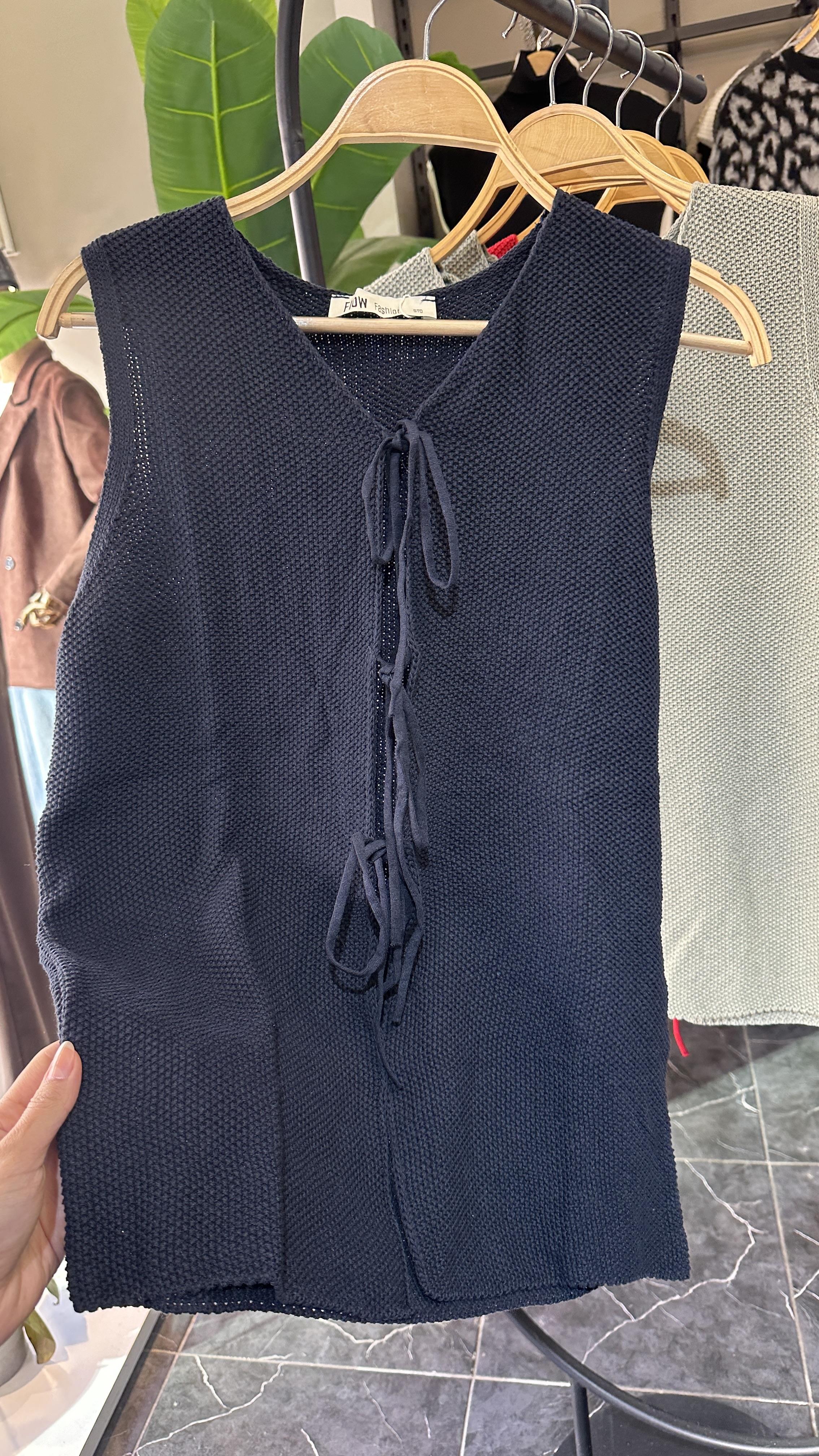 Lacivert Bağcıklı Triko Yelek