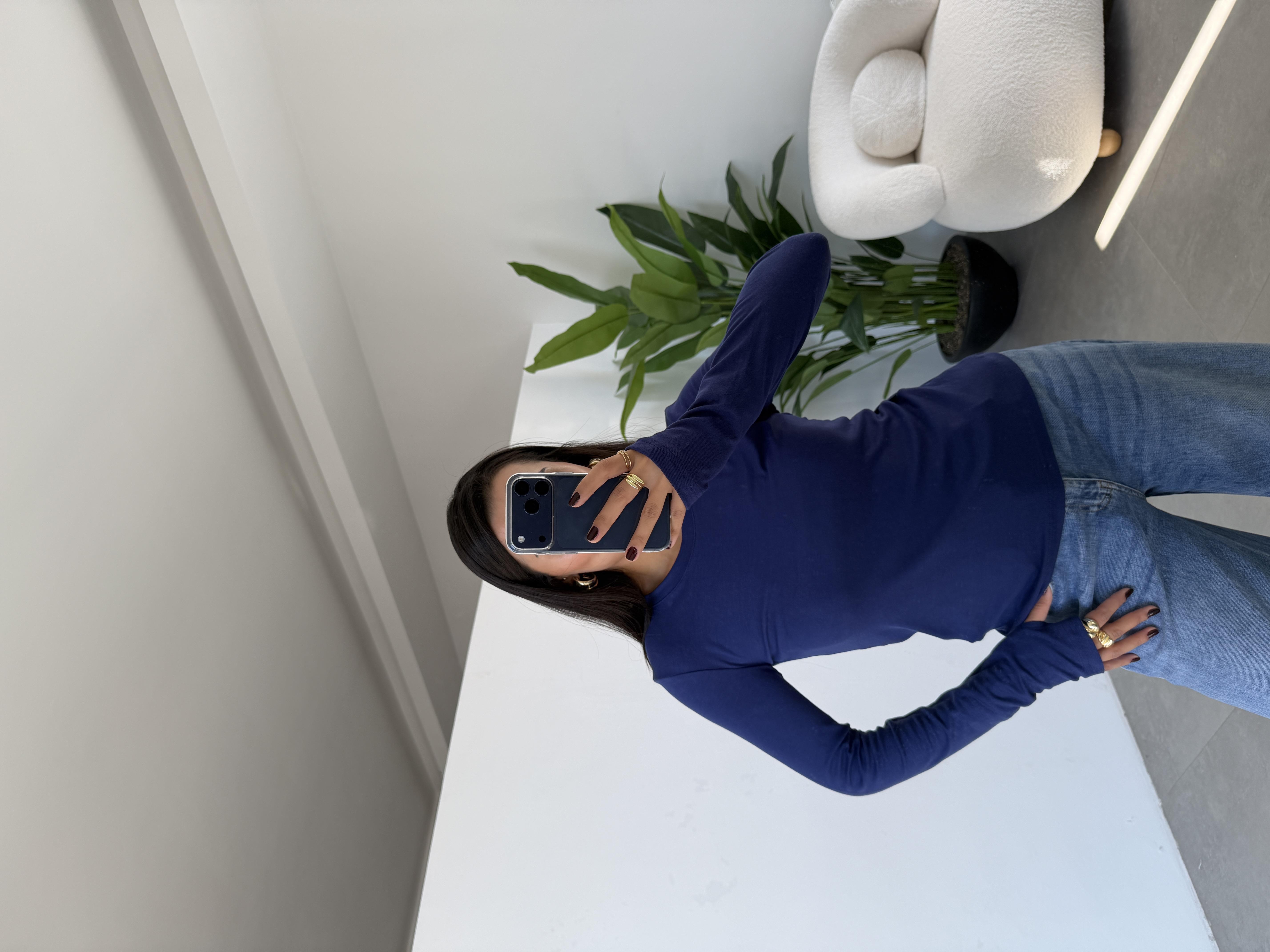 Lacivert Beliza Parmak Geçme Bisiklet Yaka Bluz