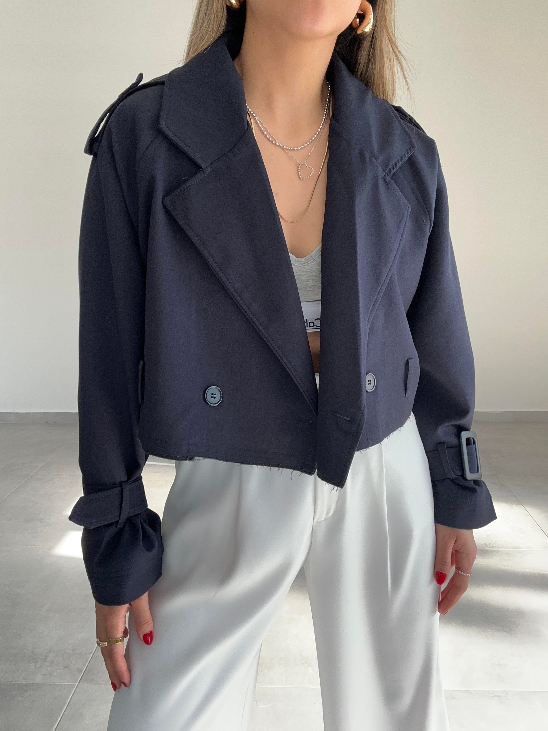 Lacivert Reglan Kısa Ceket