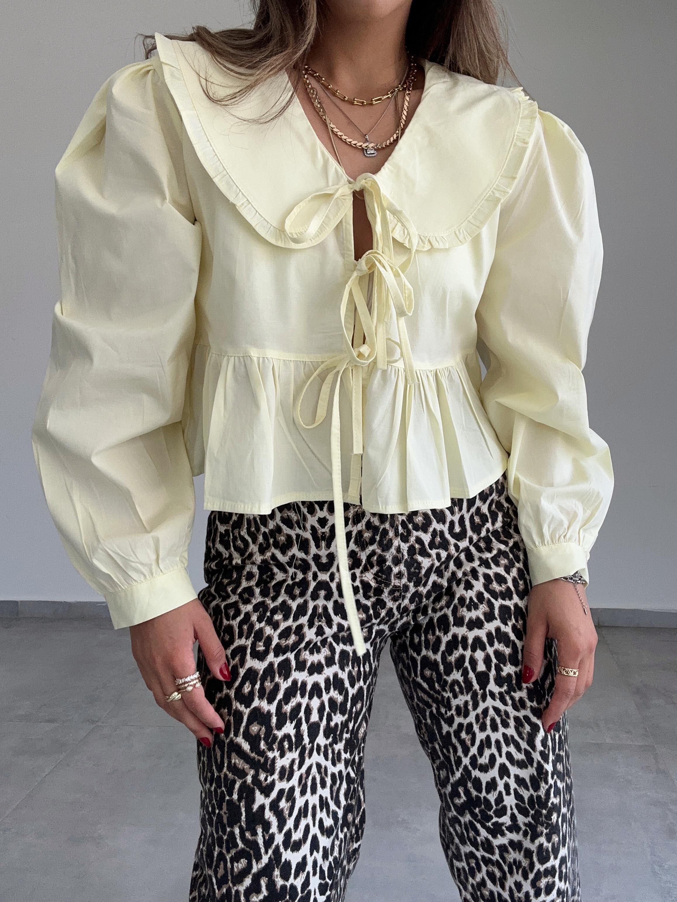 Limon Sarısı Bebe Yaka Bağlamalı Gömlek