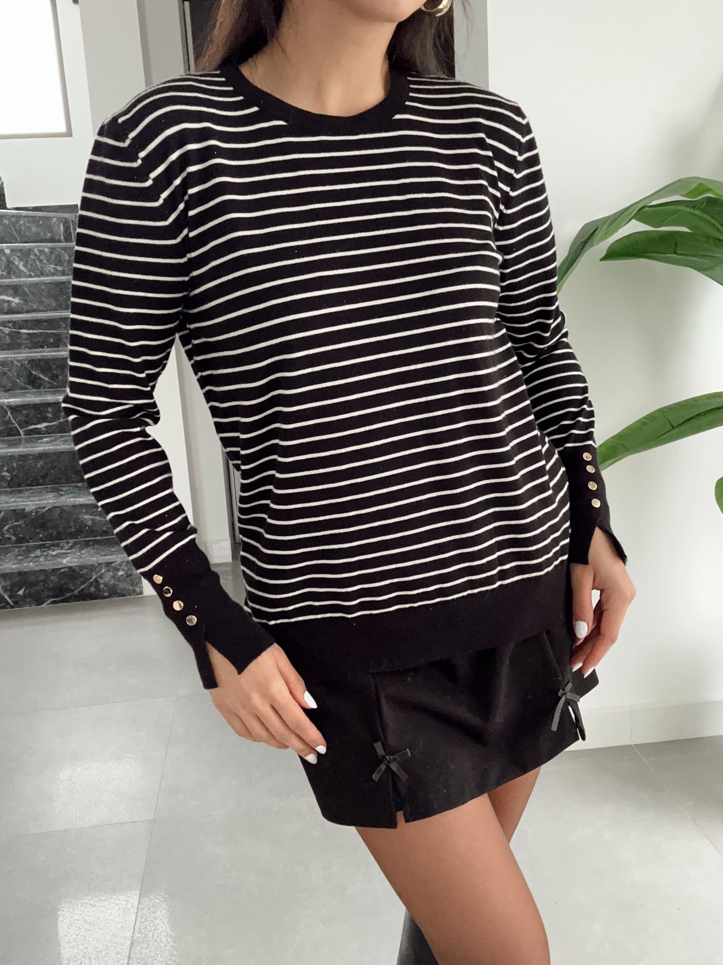 M-D Siyah-Ekru Çizgili Triko Bluz