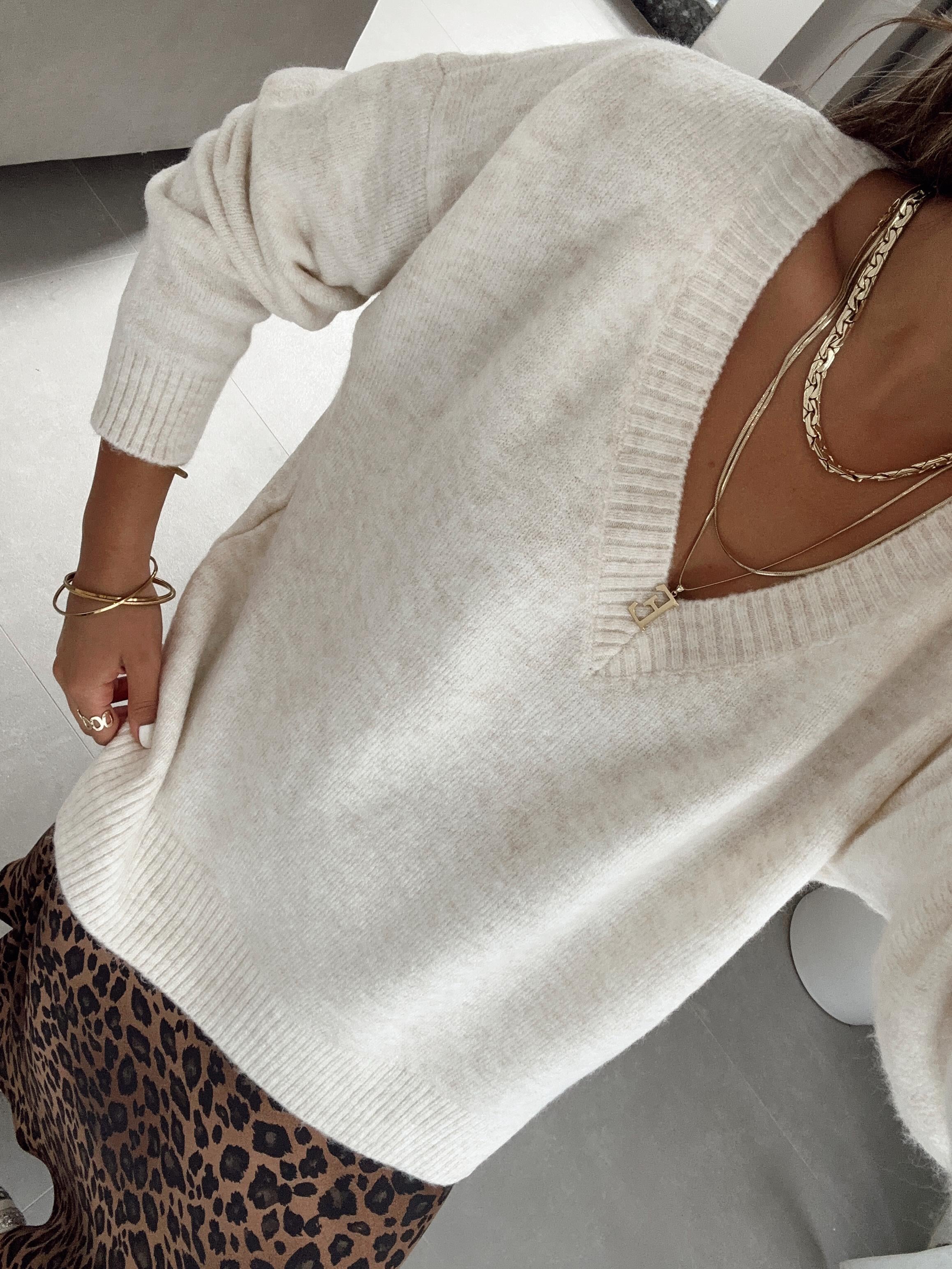 M-D Taş V Yaka Kazak