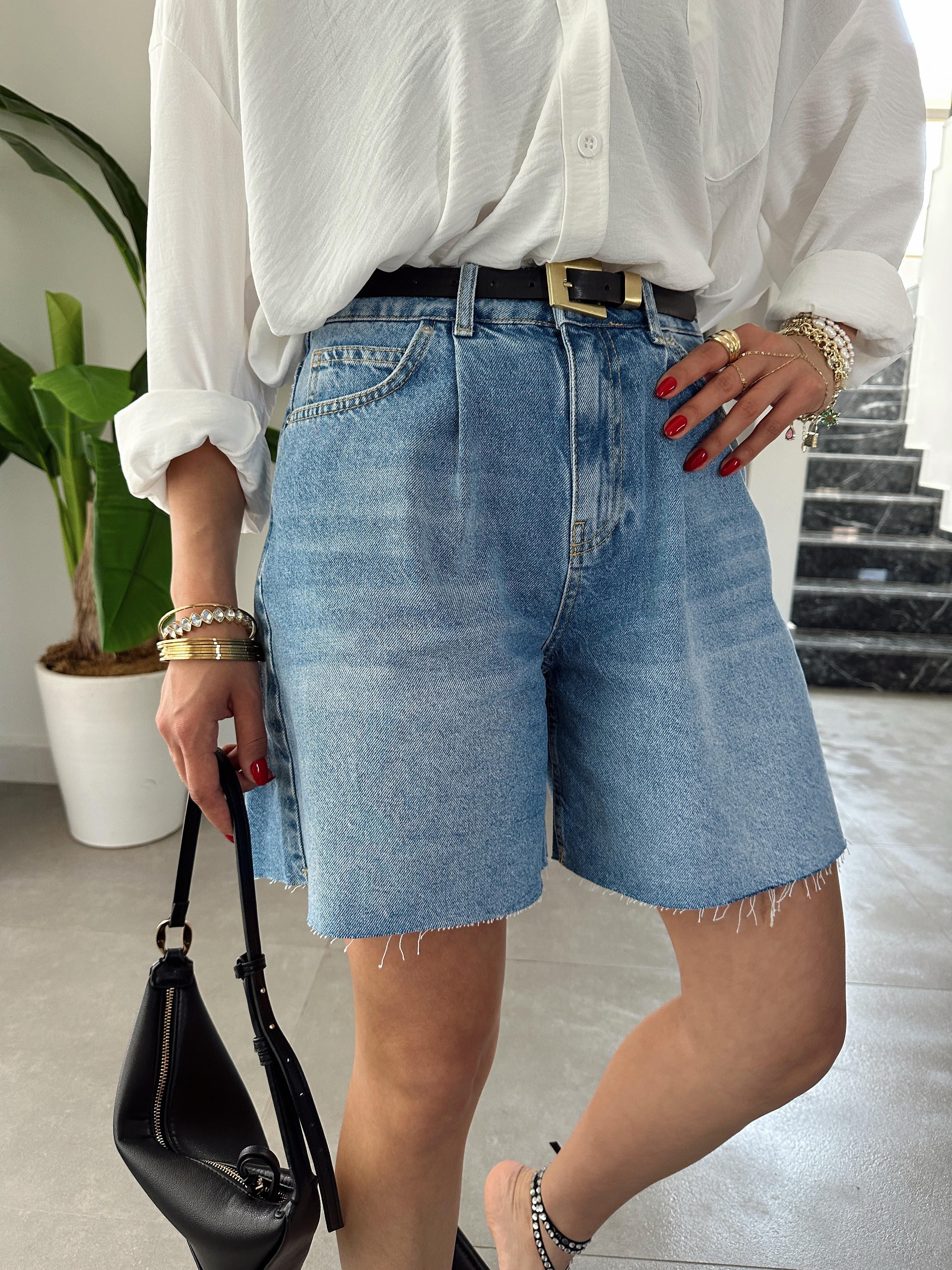 Mavi Önü Pileli Bermuda