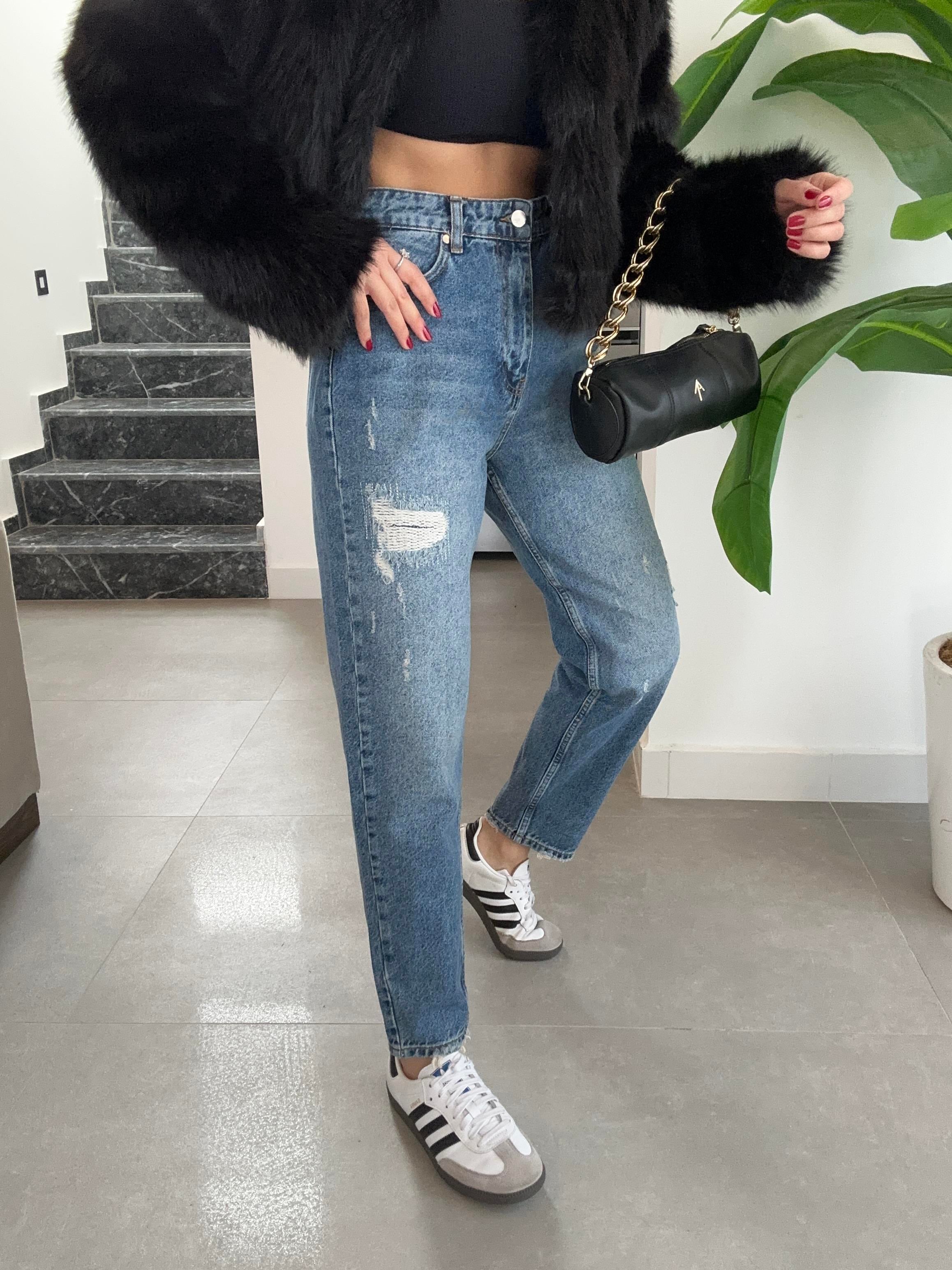 Mavi Taşlanmış Yırtık Jean