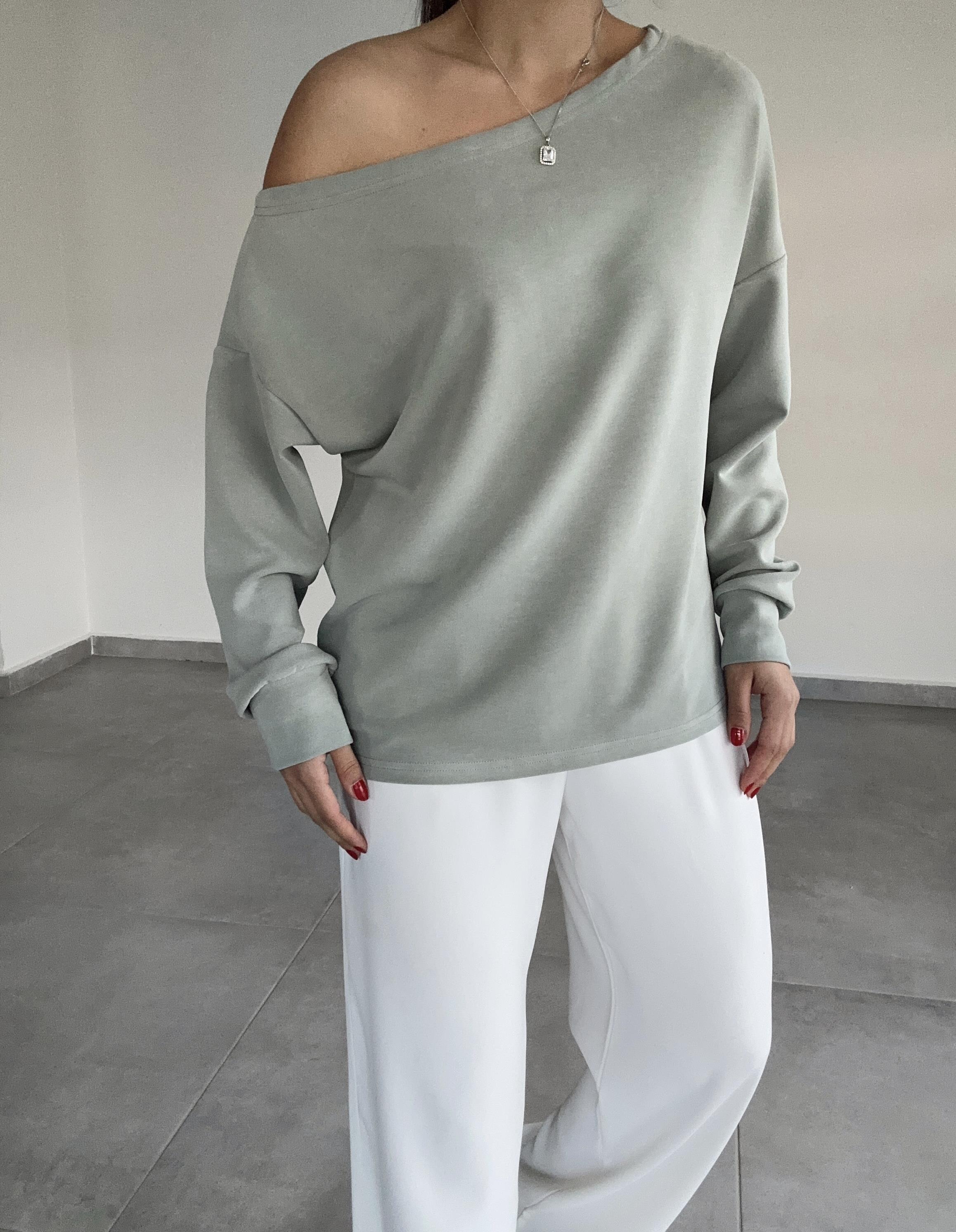 Mint Yeşili Kayık Yaka Modal Bluz