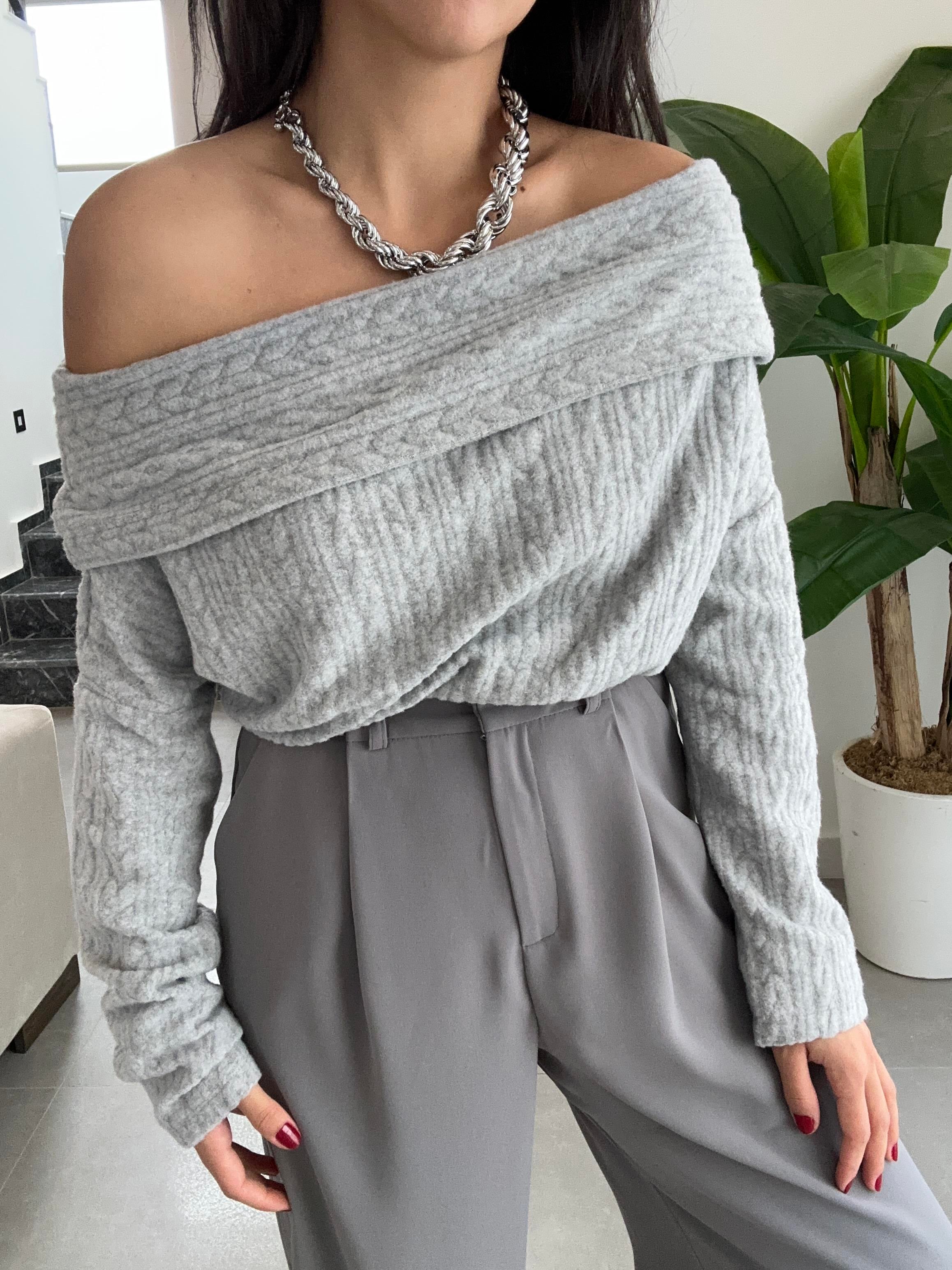 Özel Üretim Gri Madonna Yaka Yumoş Triko Kazak