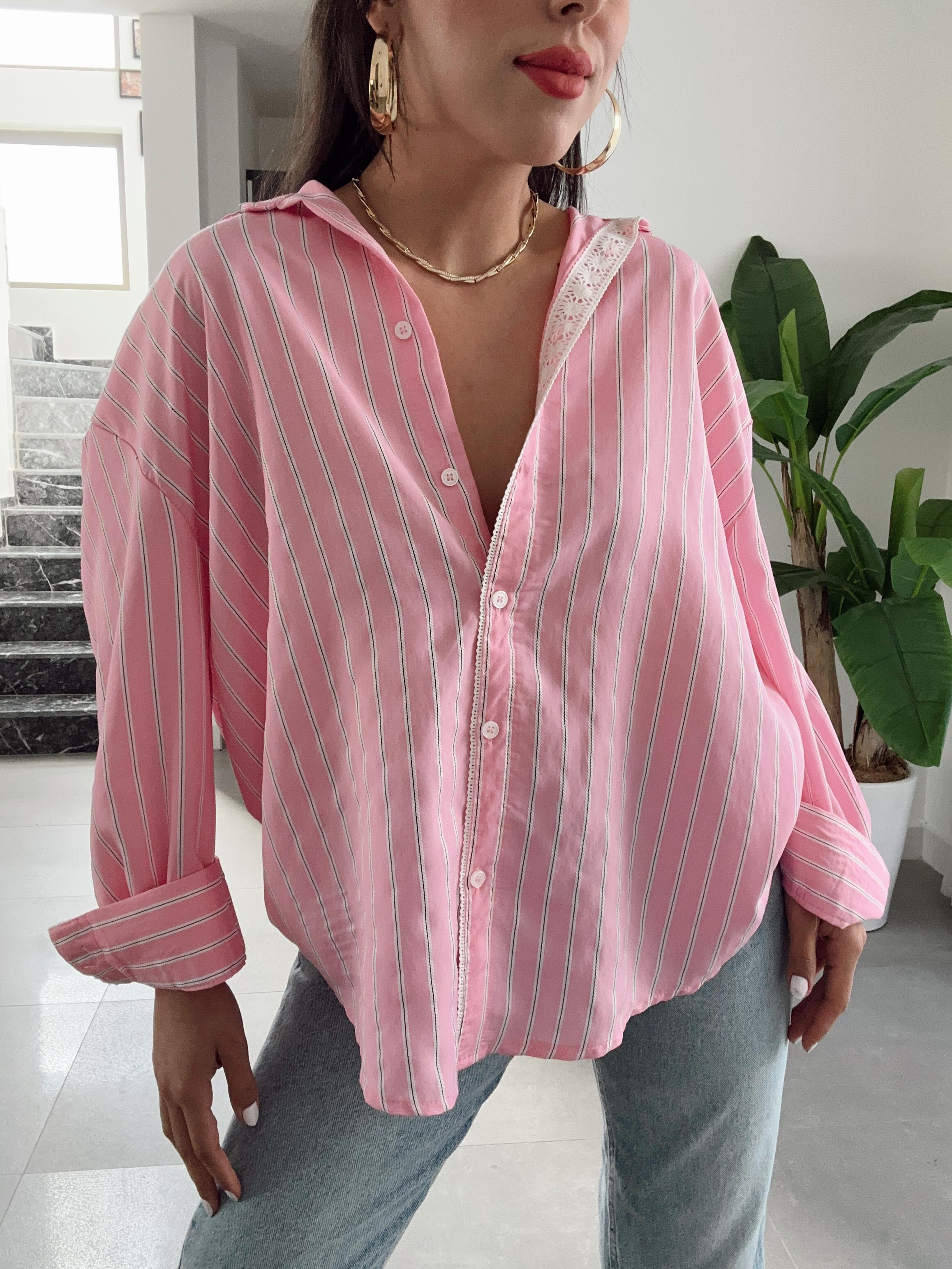 Pembe Dantel Detaylı Çizgili Gömlek