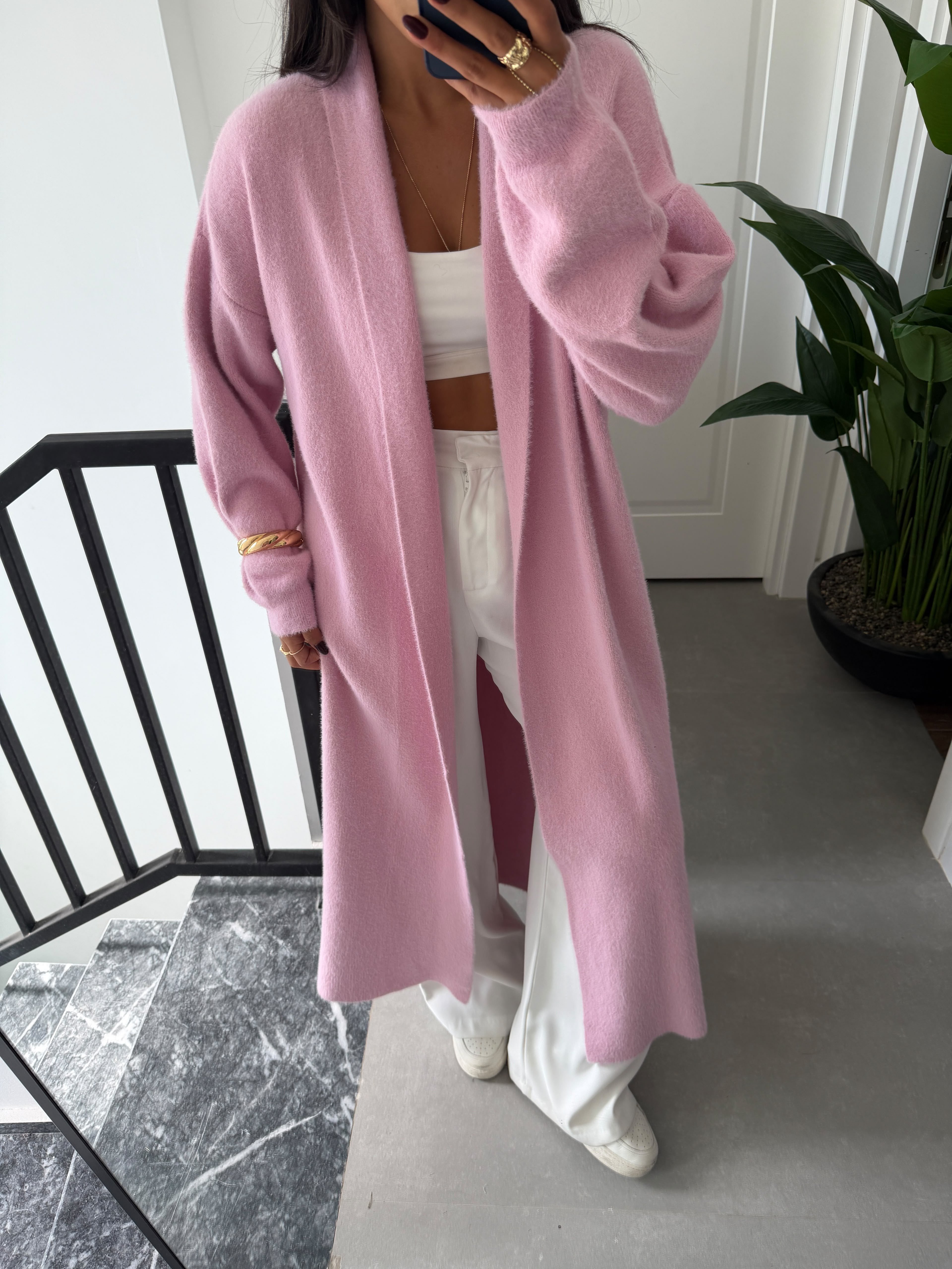 Pembe Sakallı Uzun Triko Hırka