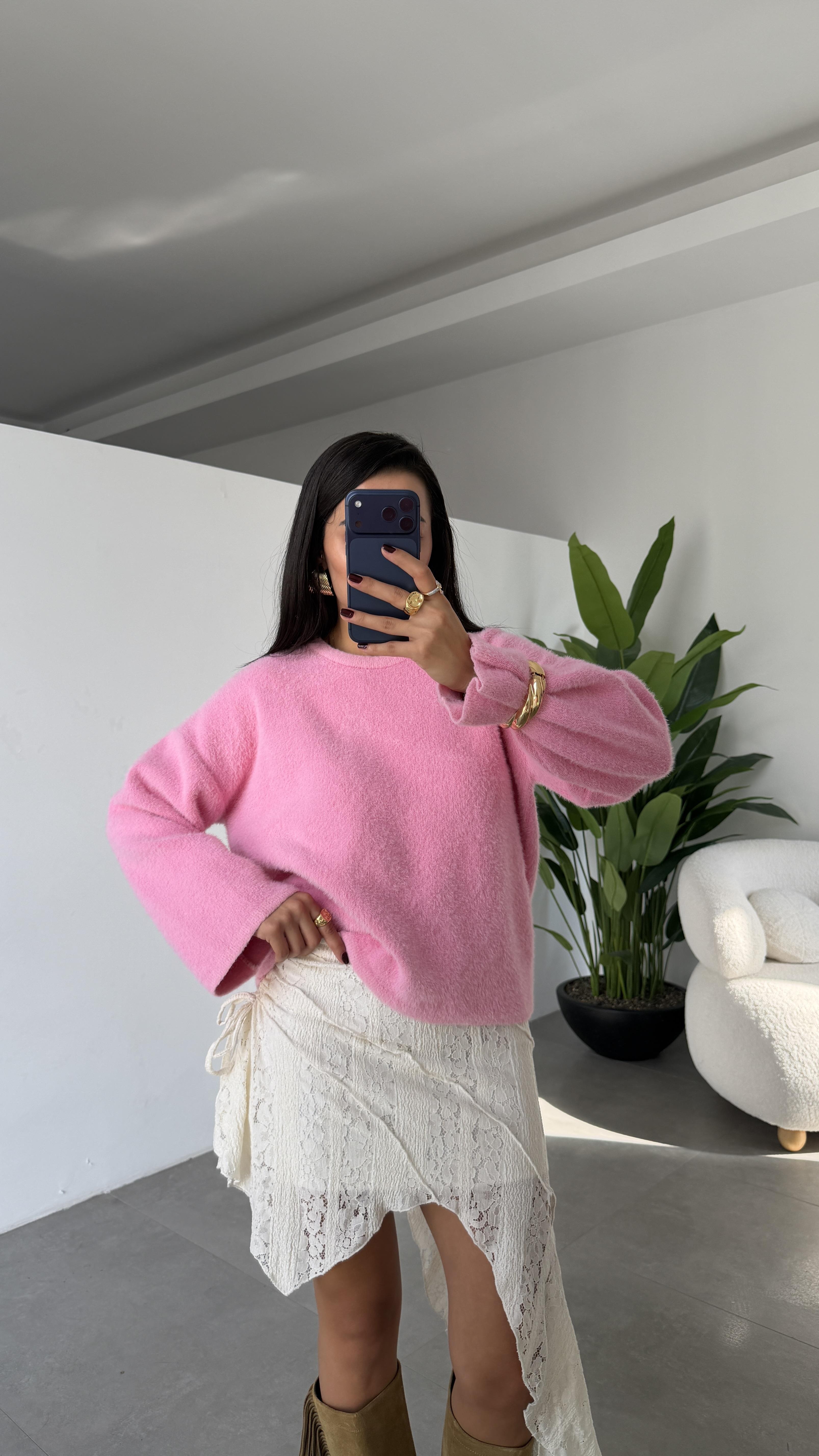 Pembe Yumoş Bol Kol Kazak